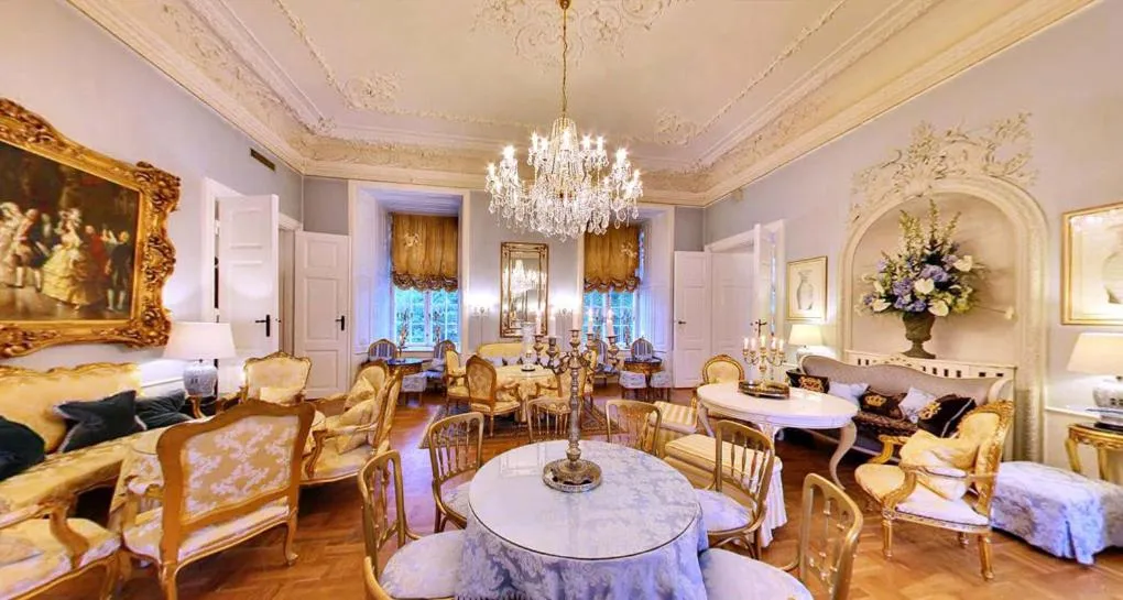 Seating area in Hvedholm Slotshotel