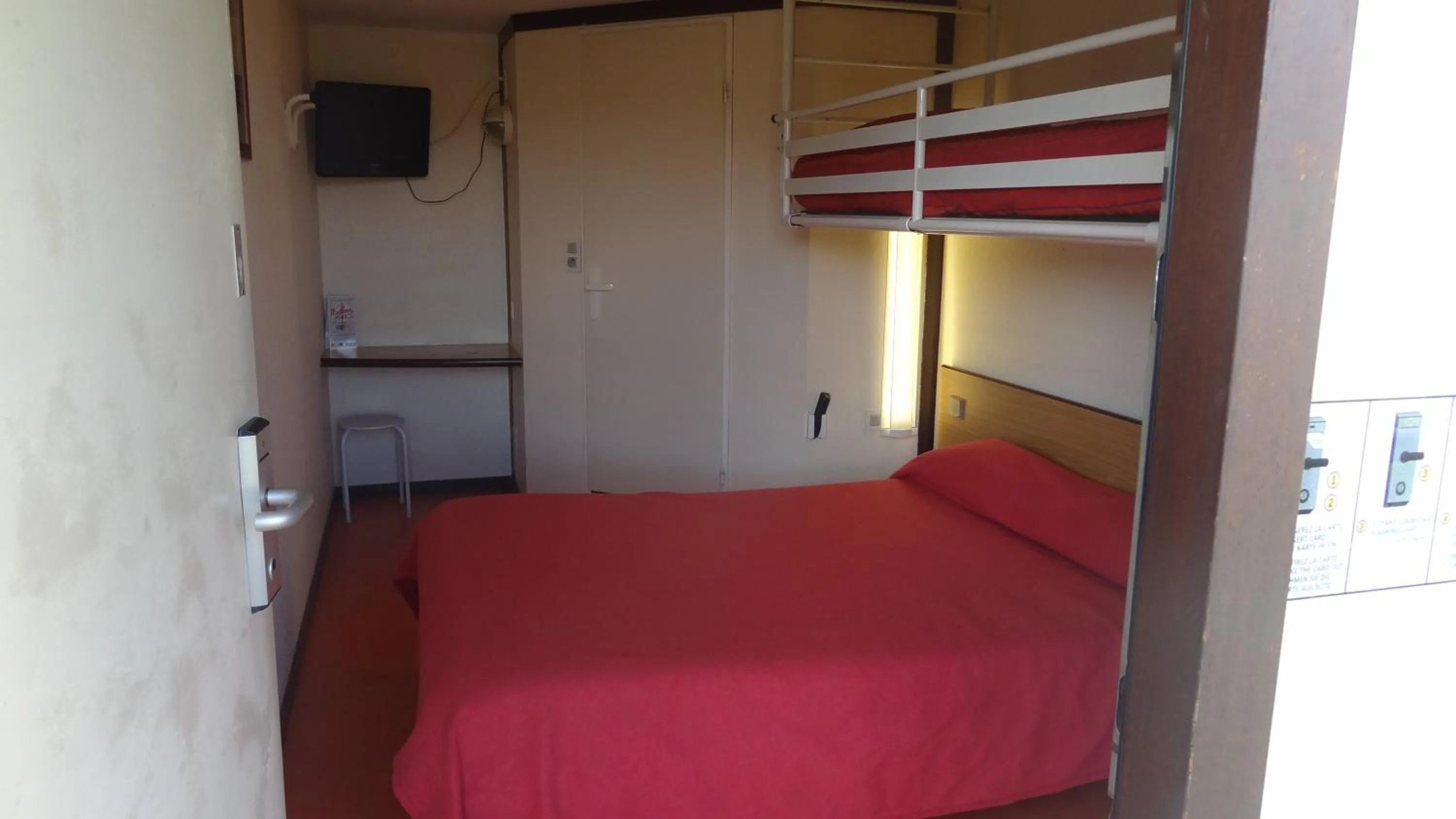 Bed in Premiere Classe Mulhouse Sud Morschwiller