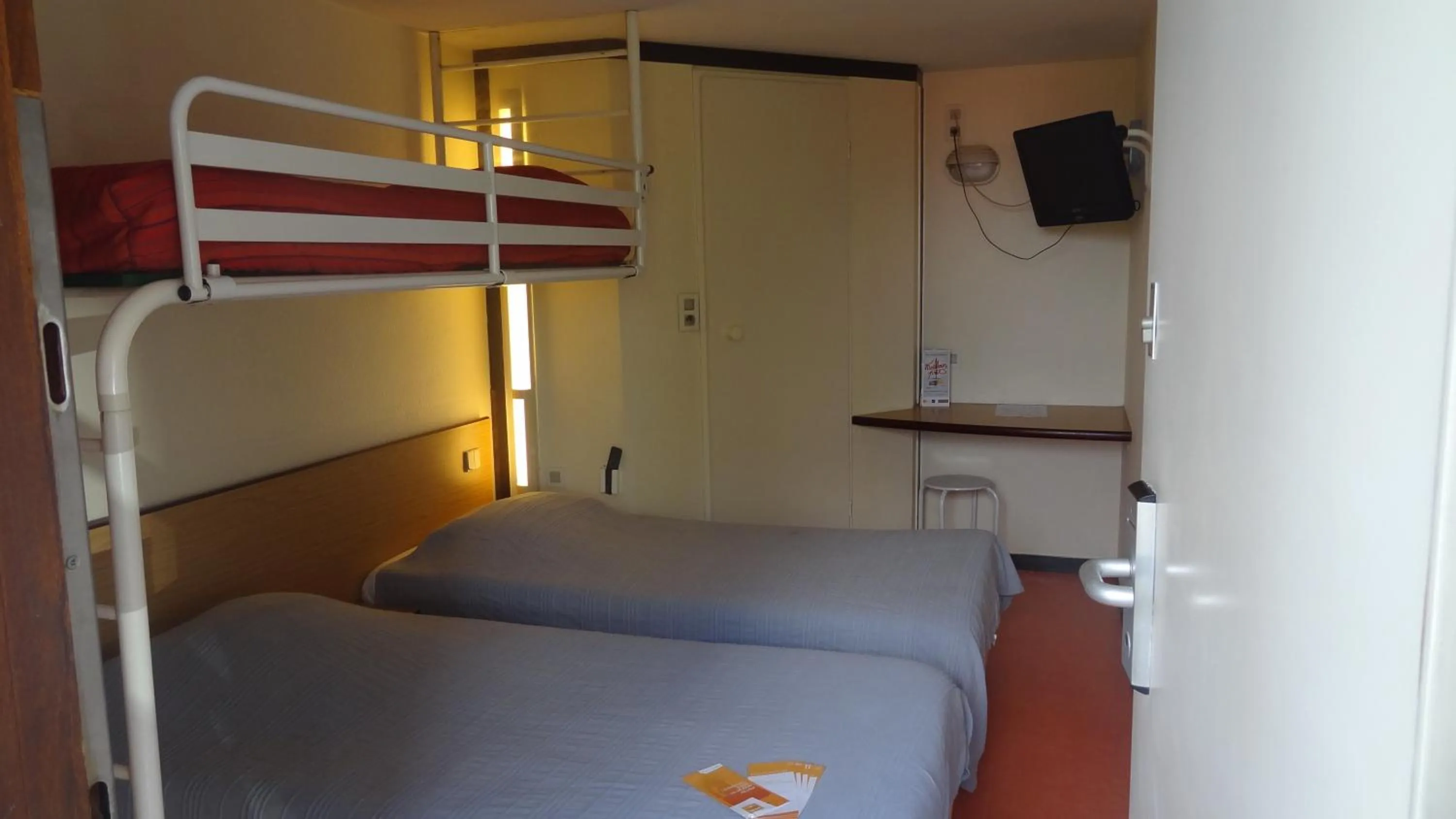 Bed in Premiere Classe Mulhouse Sud Morschwiller