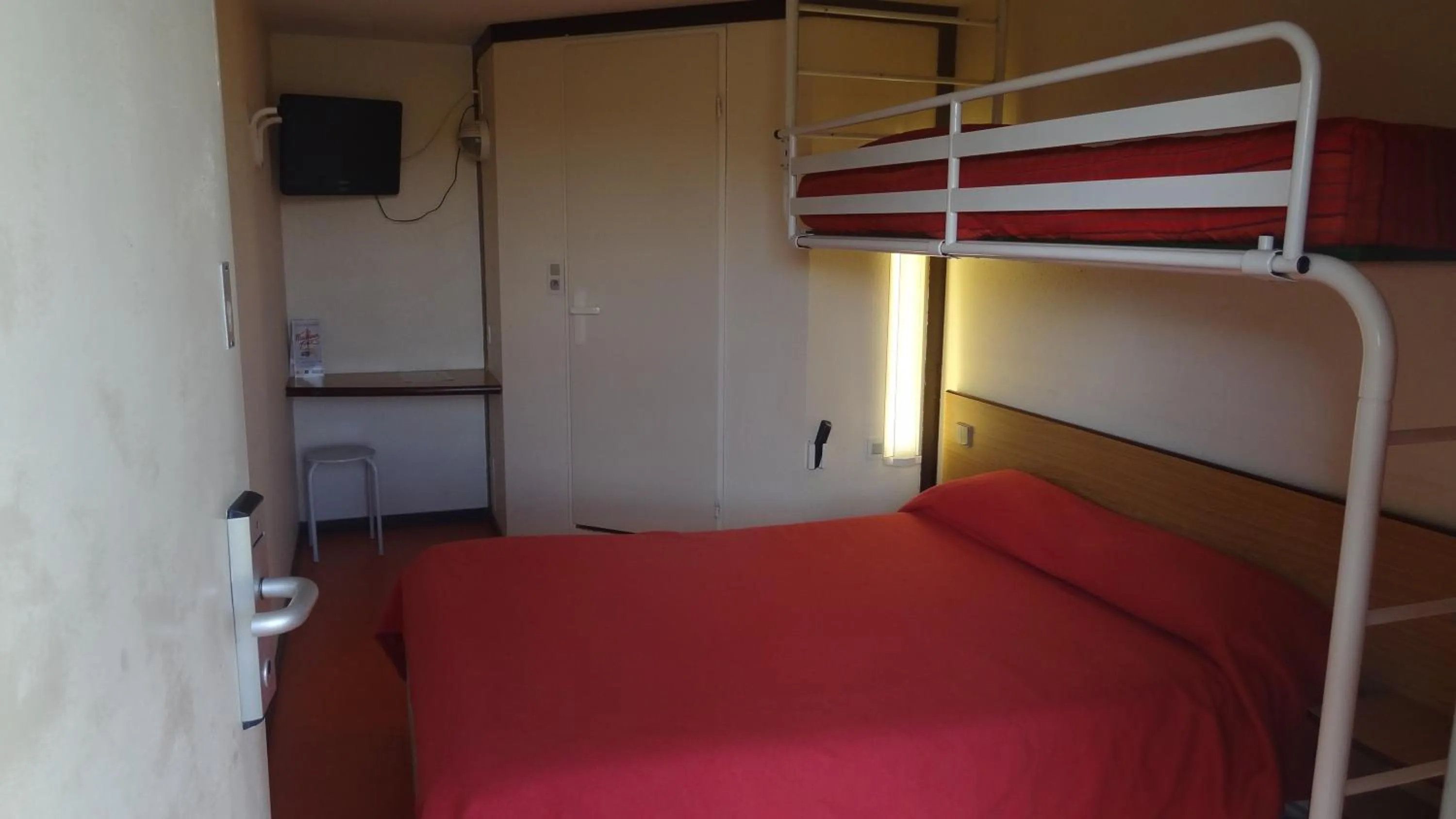 Bed in Premiere Classe Mulhouse Sud Morschwiller