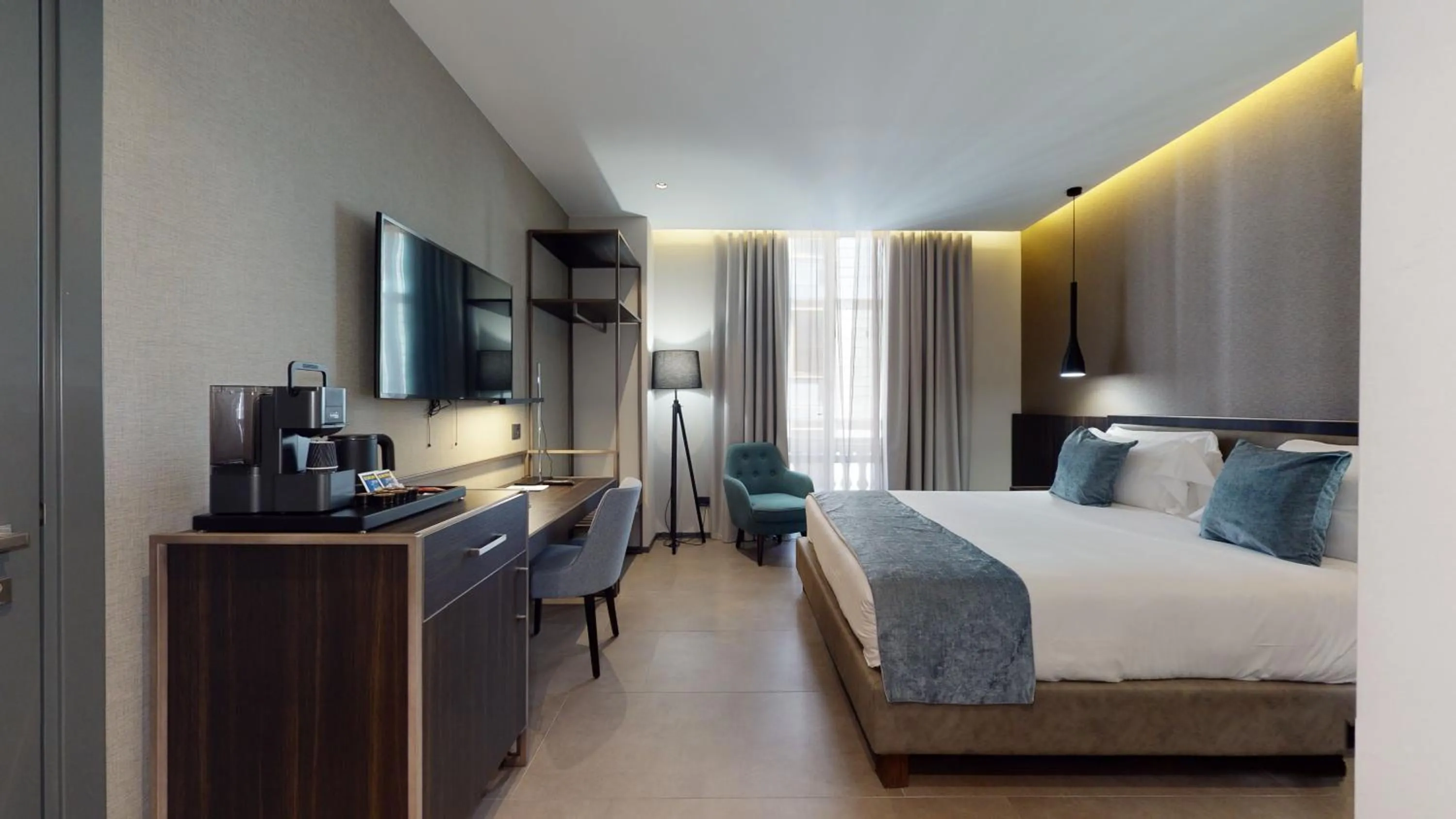 Photo of the whole room, Bed in GALLERIA The Smart Boutique APARTHOTEL By OSPITAMI