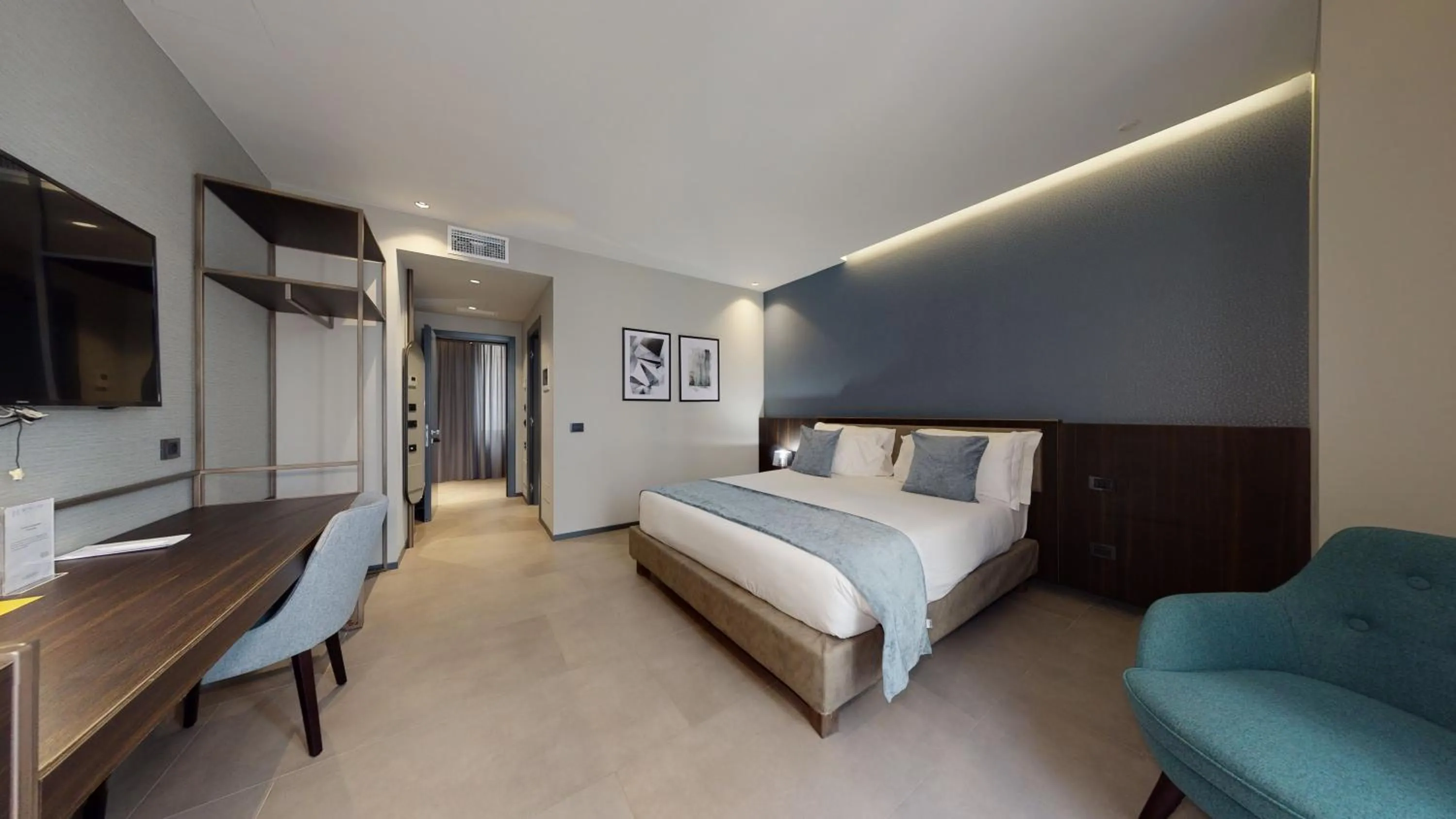 Photo of the whole room, Bed in GALLERIA The Smart Boutique APARTHOTEL By OSPITAMI