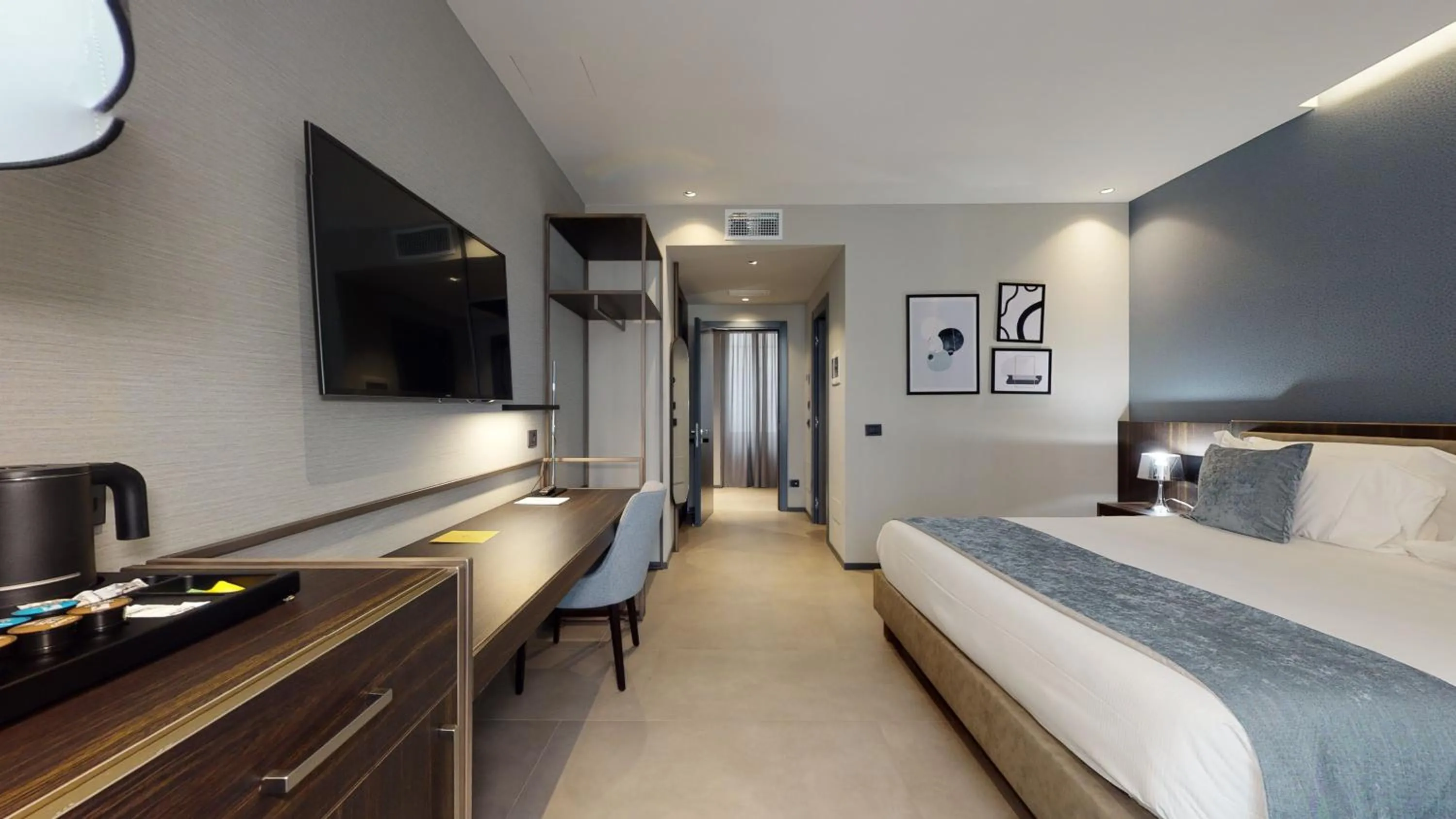 Photo of the whole room, Bed in GALLERIA The Smart Boutique APARTHOTEL By OSPITAMI