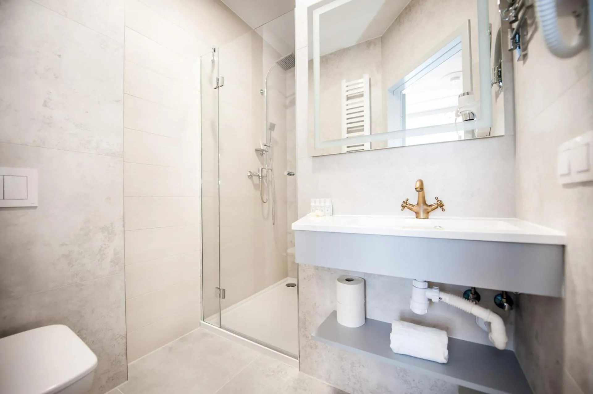 Shower in Hotel Gdynia Boutique