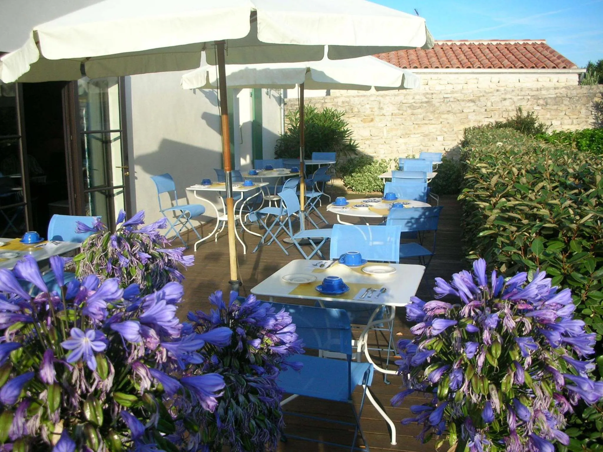 Facade/entrance in Hôtel La Galiote en Ré
