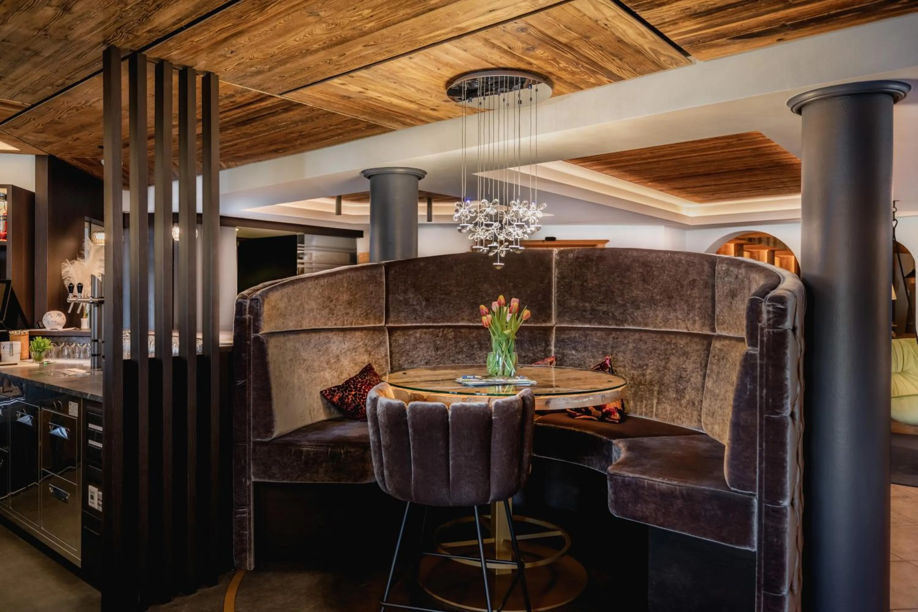 Lounge or bar in Mountain Village Hasenegg