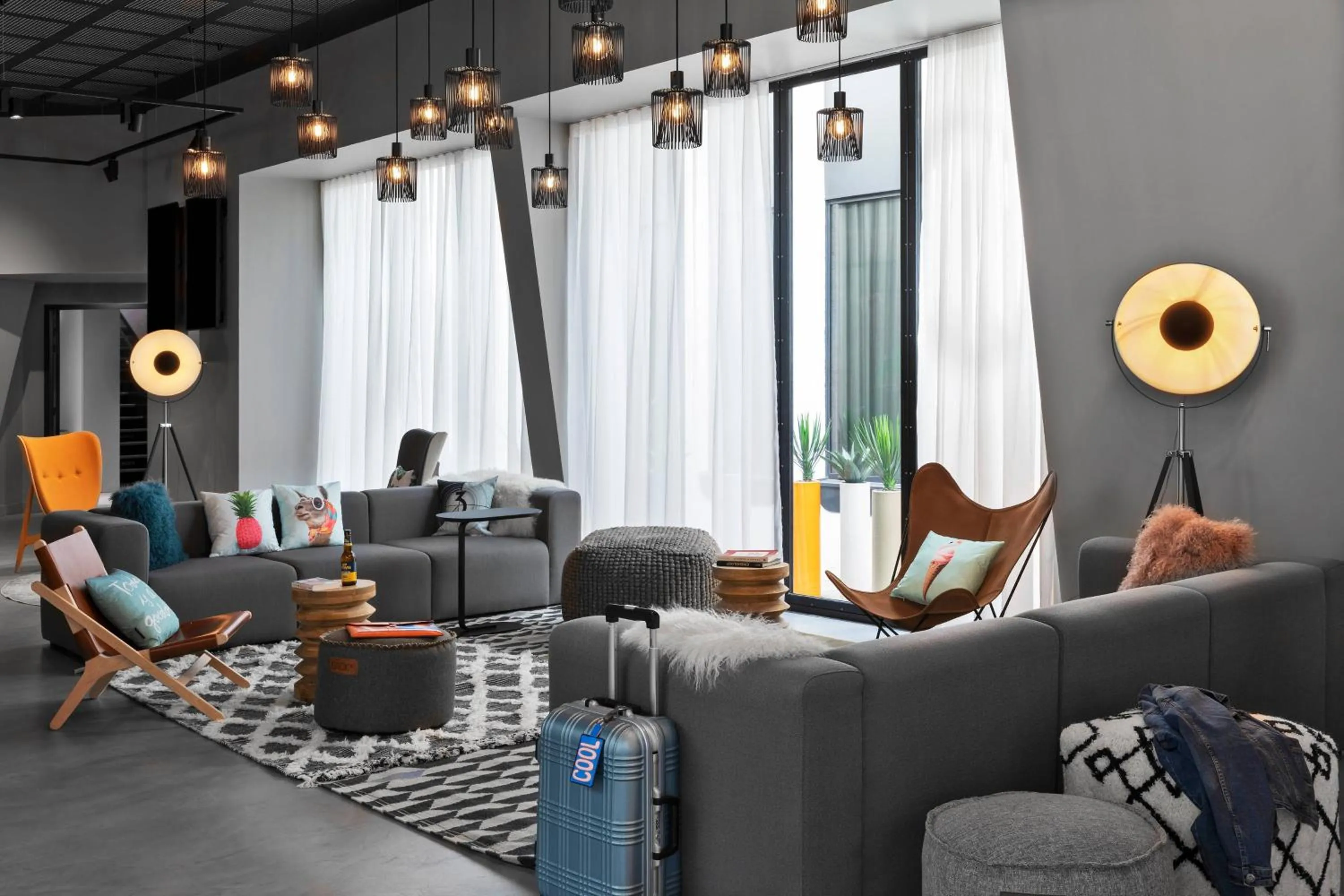 Lobby or reception in Moxy Lyon Airport