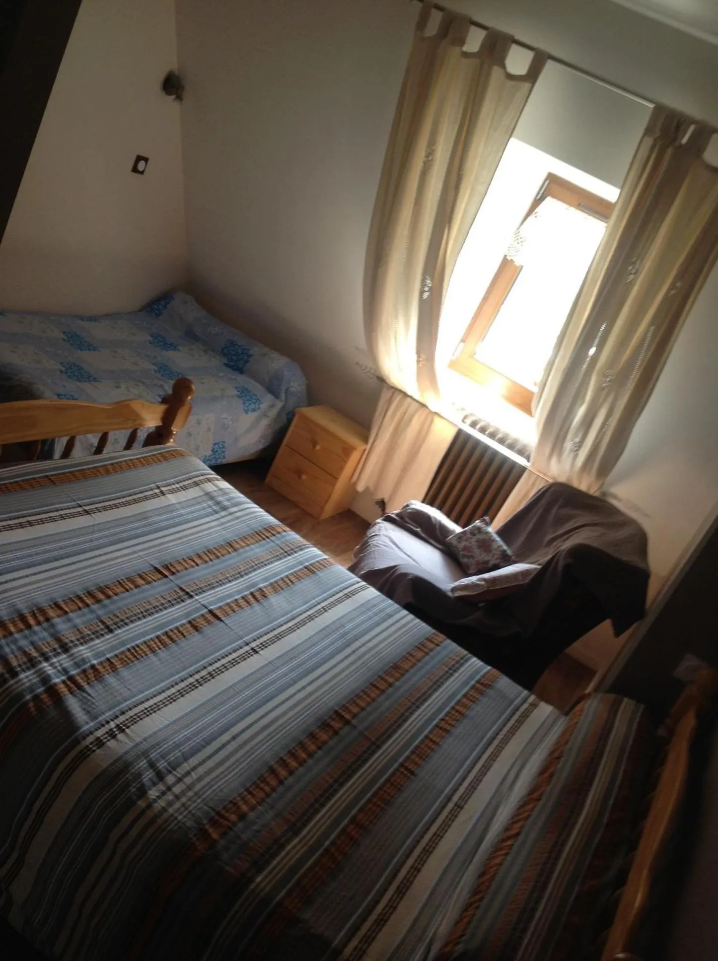 Bed in Auberge des Pyrénées