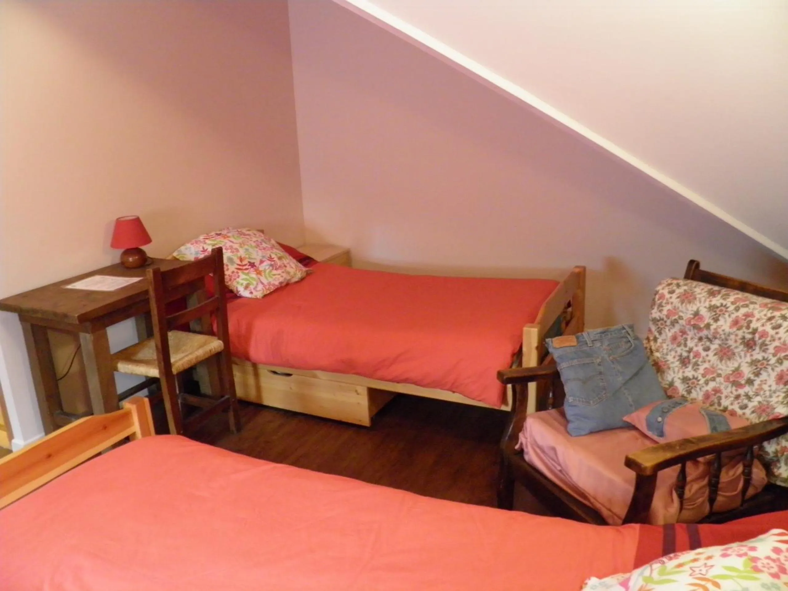 Bedroom, Bed in Auberge des Pyrénées