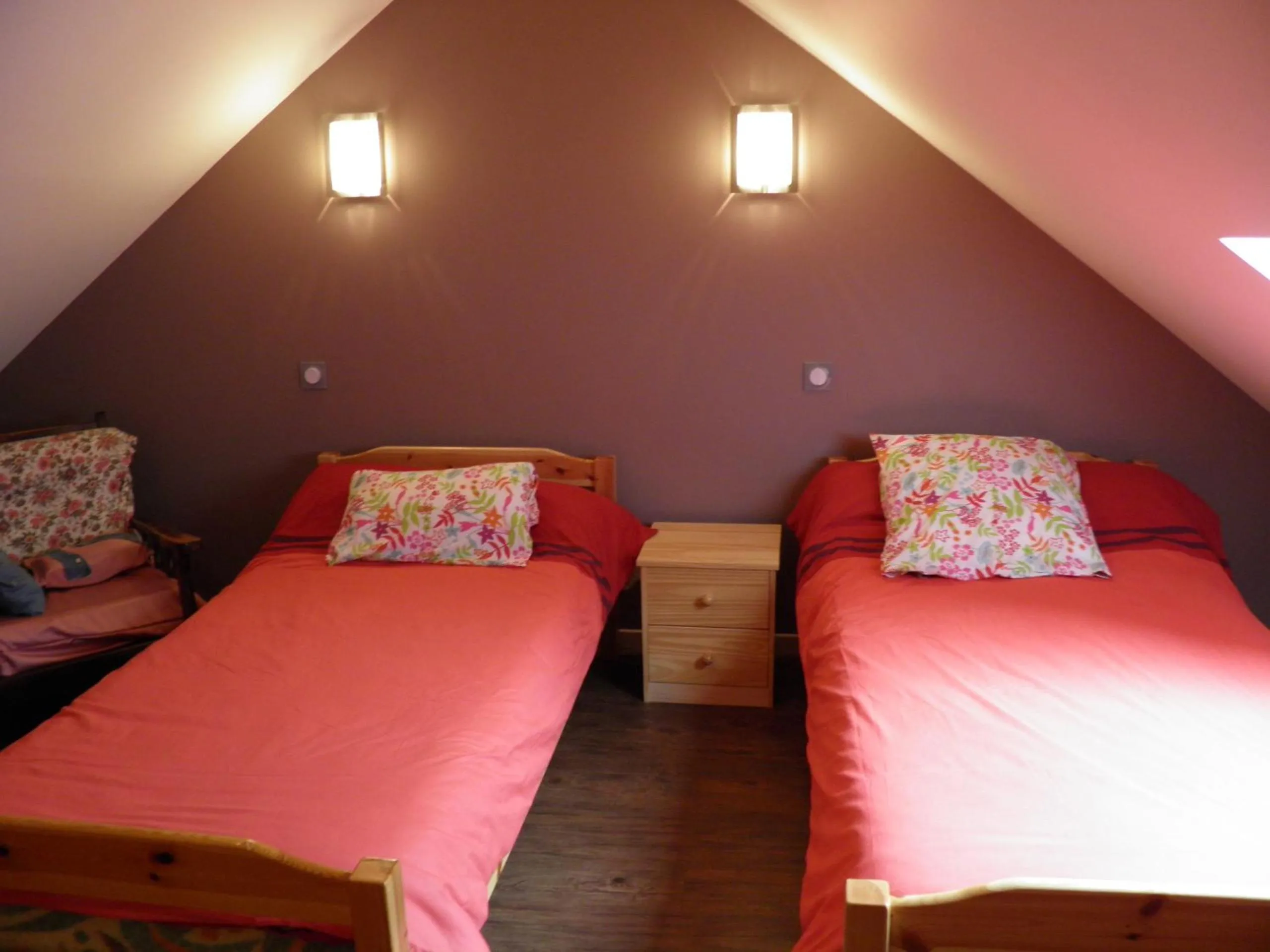 Bedroom, Bed in Auberge des Pyrénées