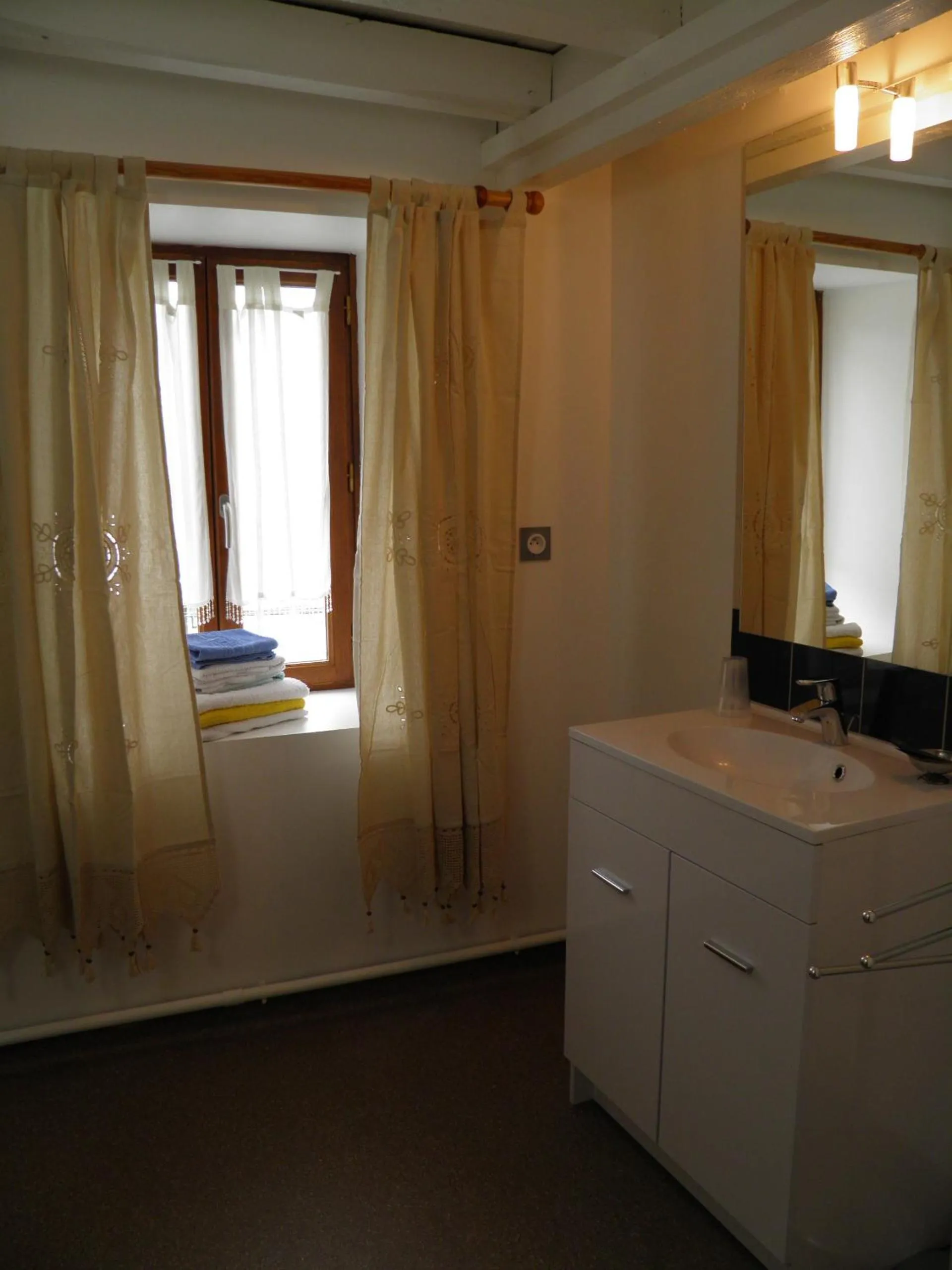 Bathroom in Auberge des Pyrénées