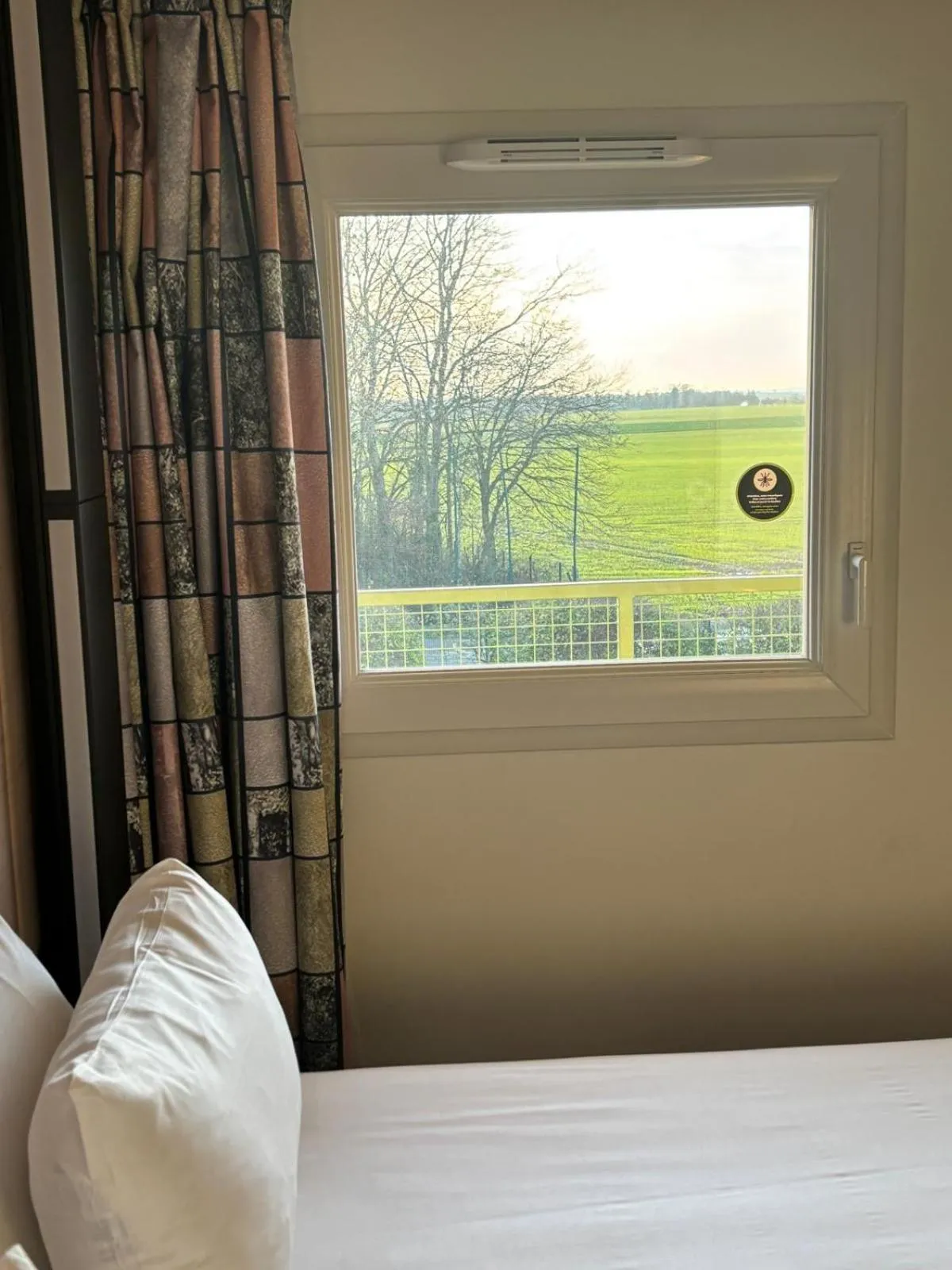 Bedroom, Bed in B&B HOTEL Saint-Witz Roissy