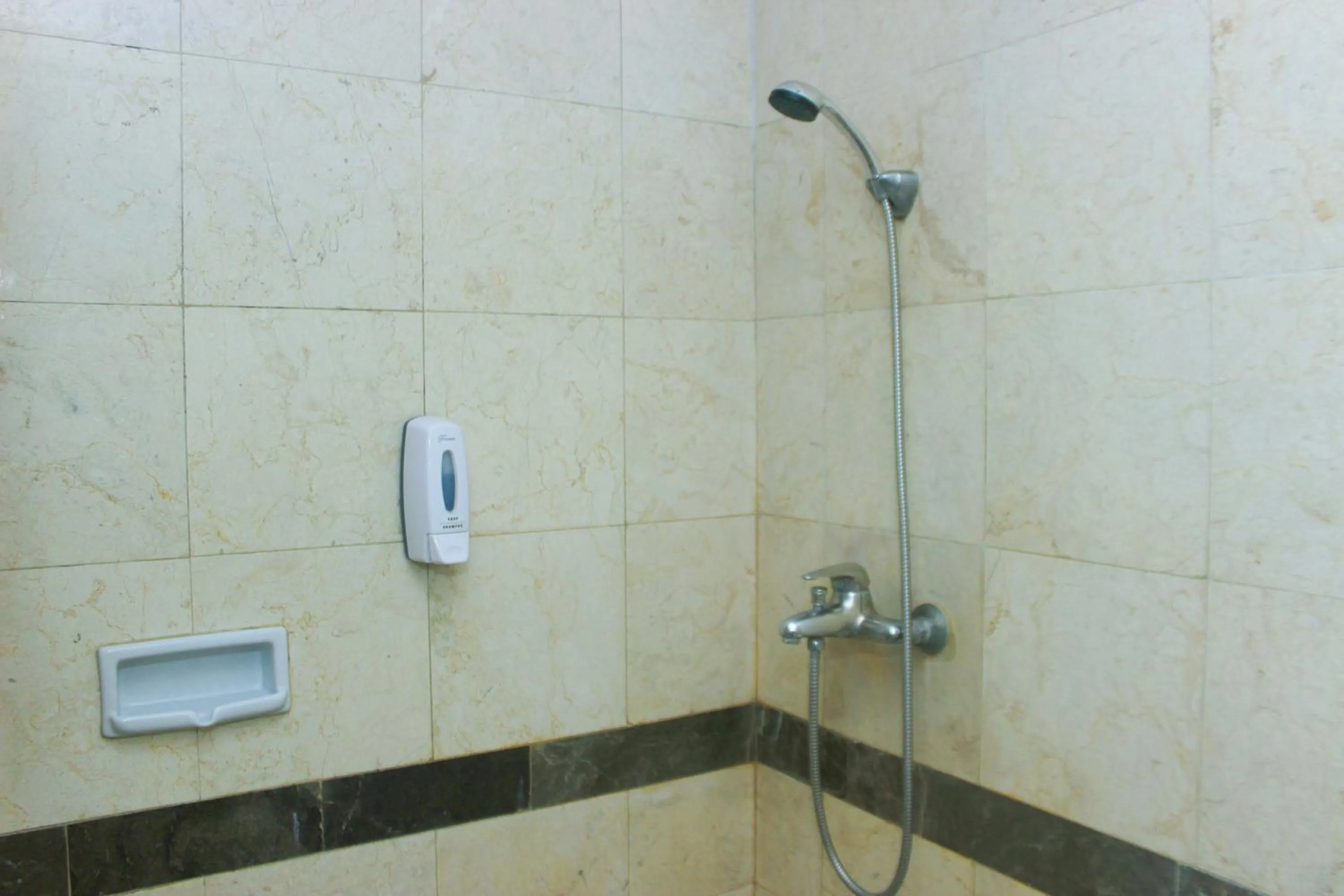 Shower in Mega Anggrek Hotel Jakarta Slipi