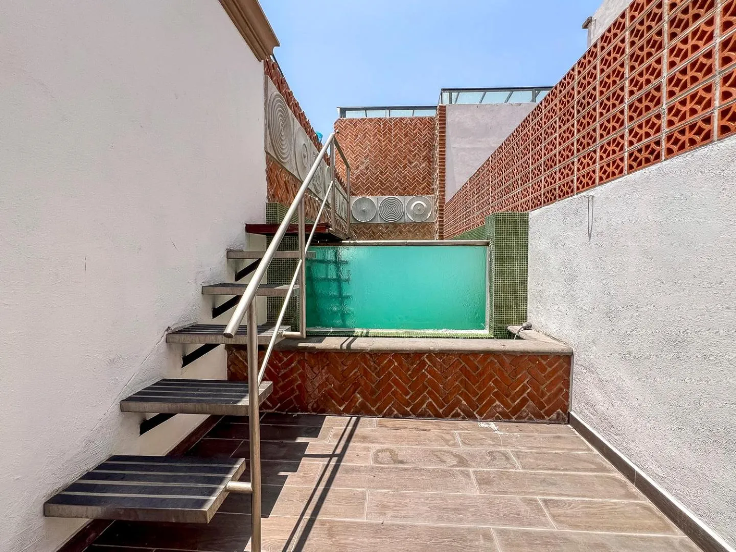 Swimming pool in Mansión E. Borbón