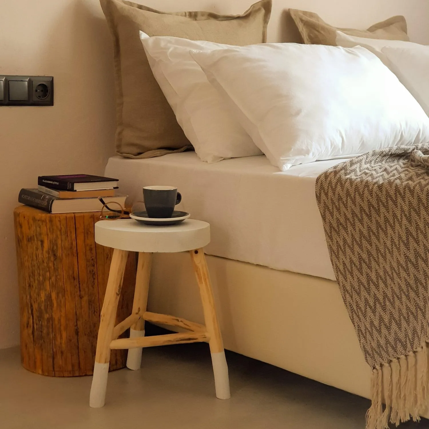 Bed in Mira Living Concept Suites Adults Only