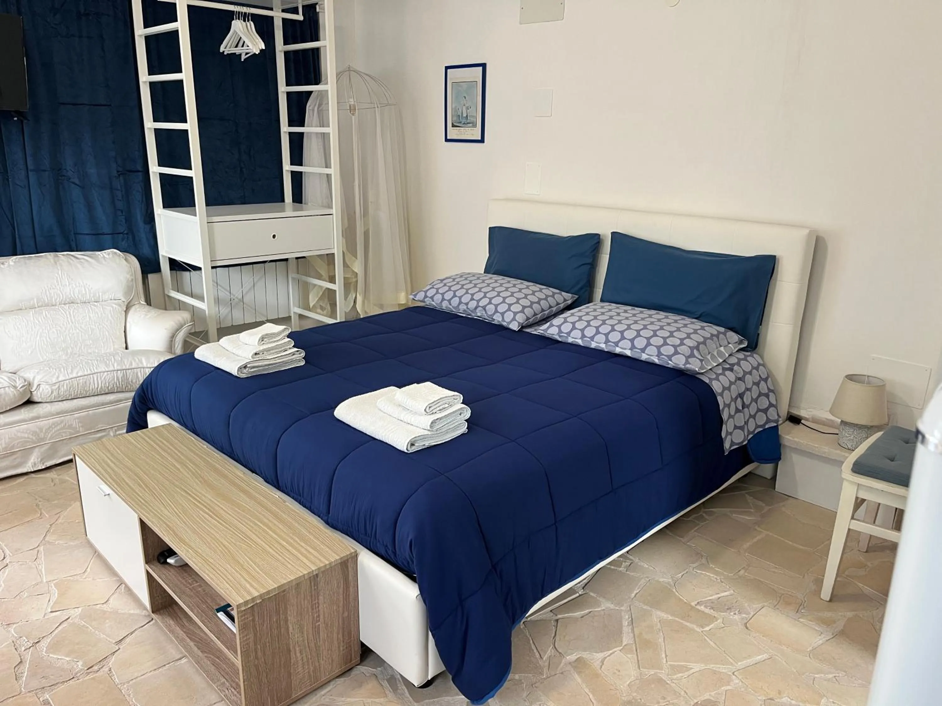 Bed in B&B Villa Mediterranea with private parking