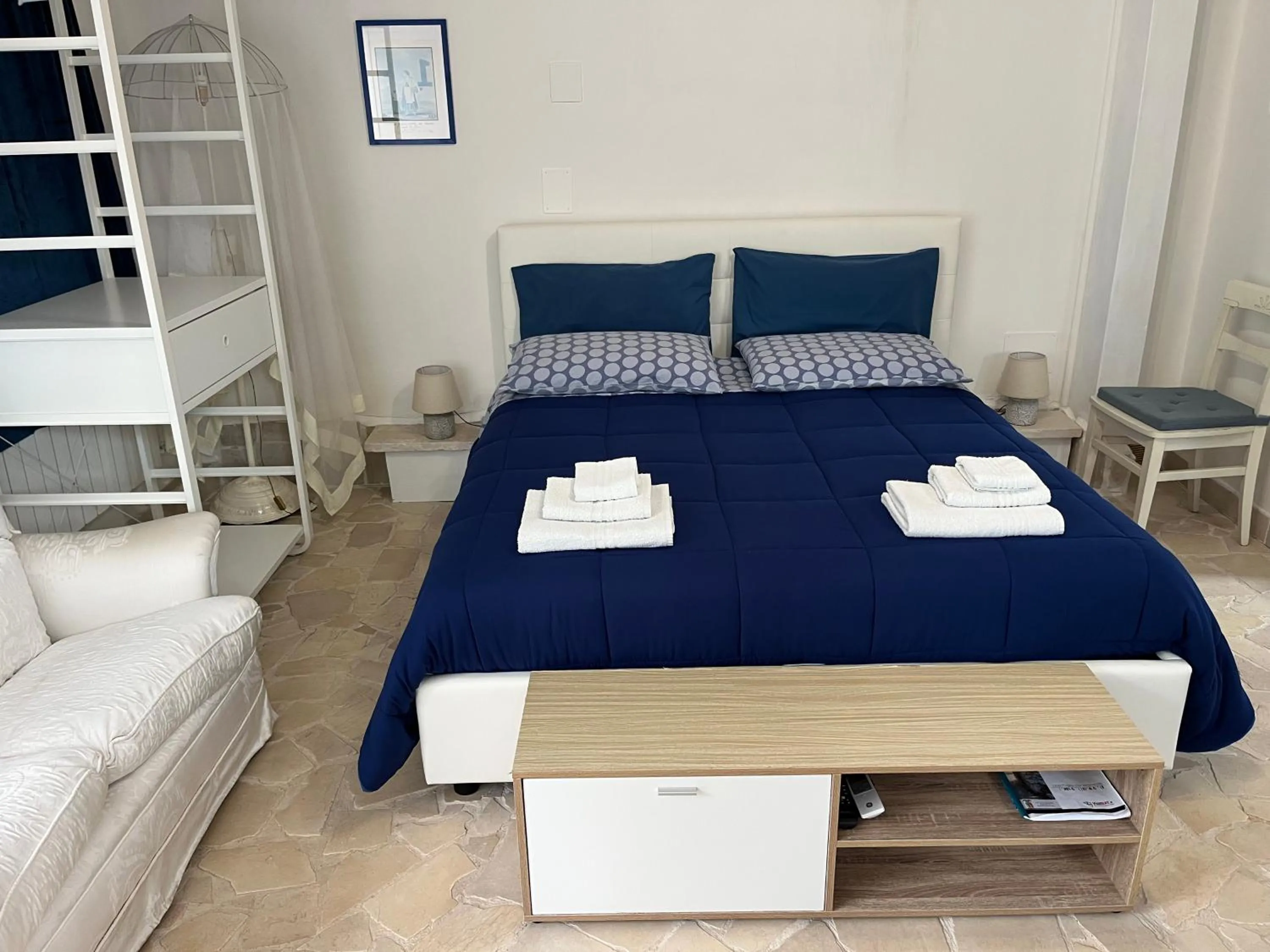 Bed in B&B Villa Mediterranea with private parking