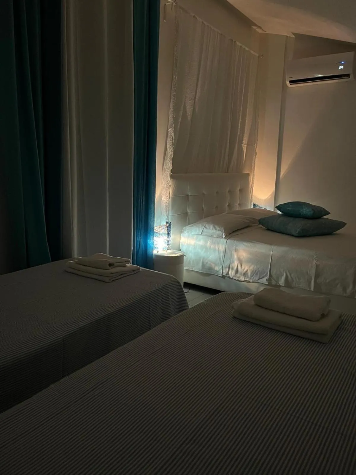 Bedroom, Bed in B&B Villa Mediterranea with private parking