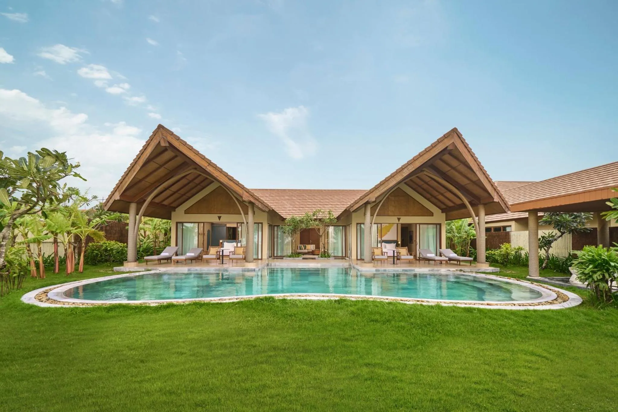 Photo of the whole room in voco Quang Binh Resort by IHG