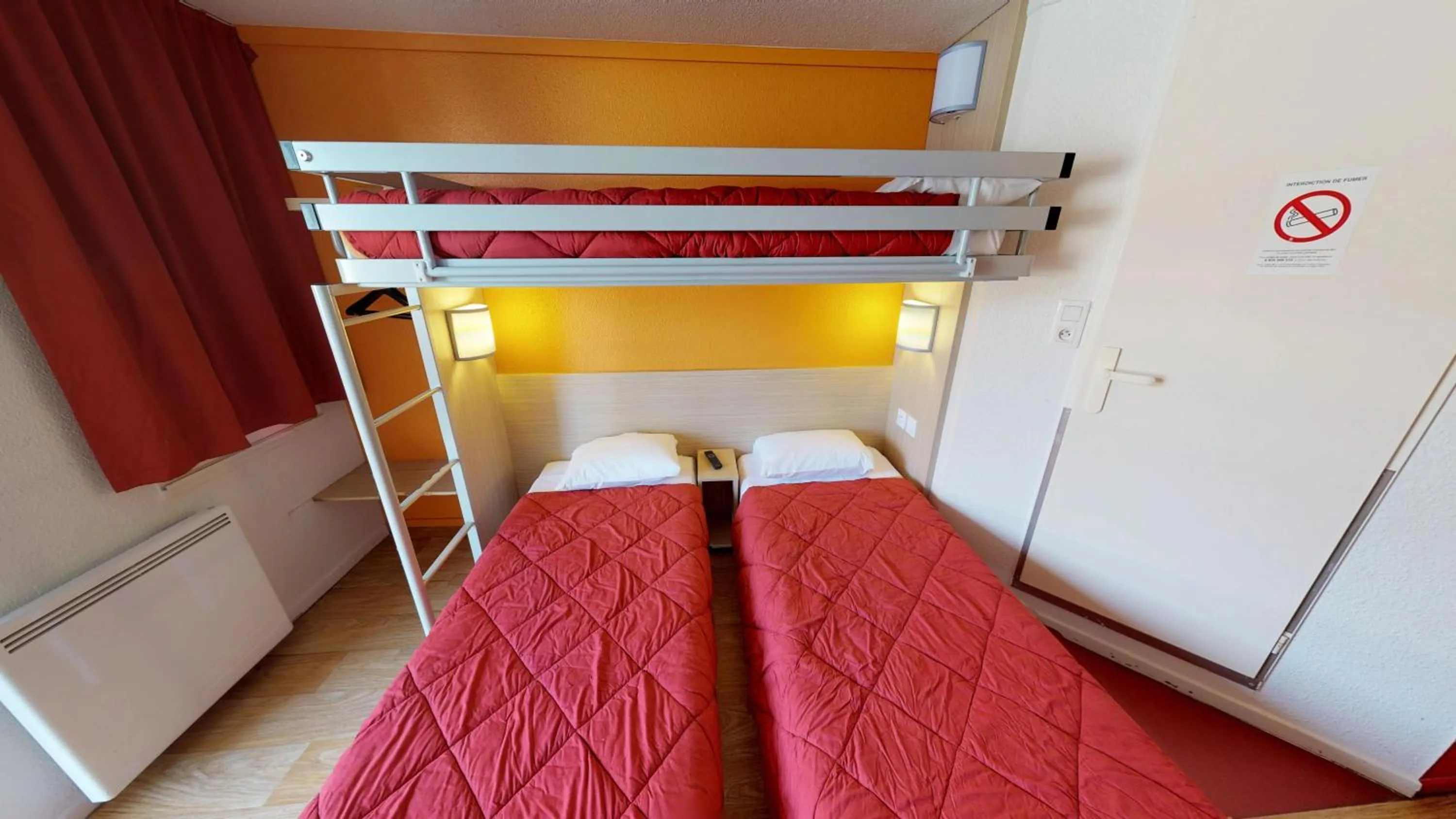 Bedroom, Bed in Premiere Classe Chantilly Sud Luzarches