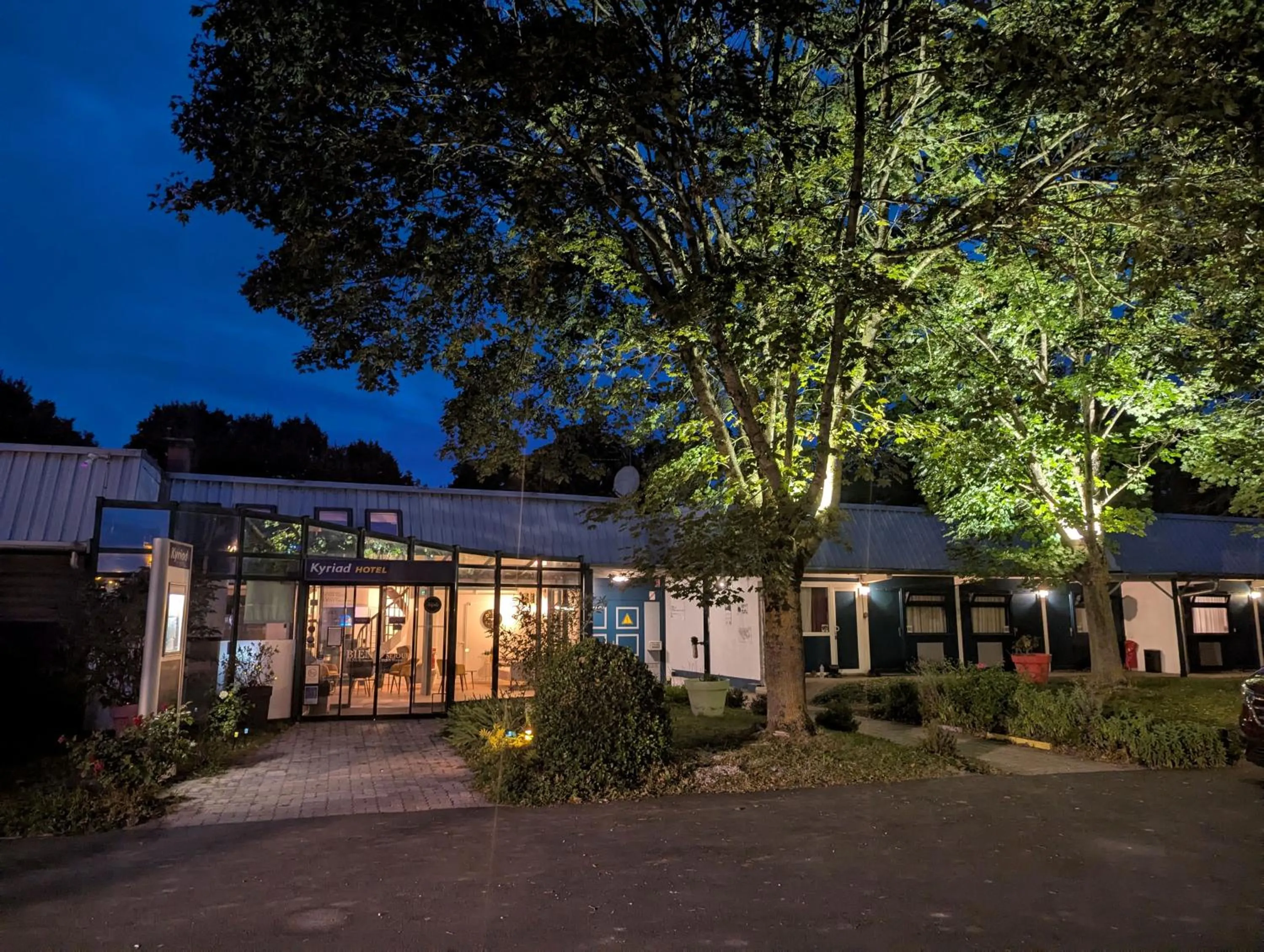 Facade/entrance in Kyriad Reims Est - Parc Expositions