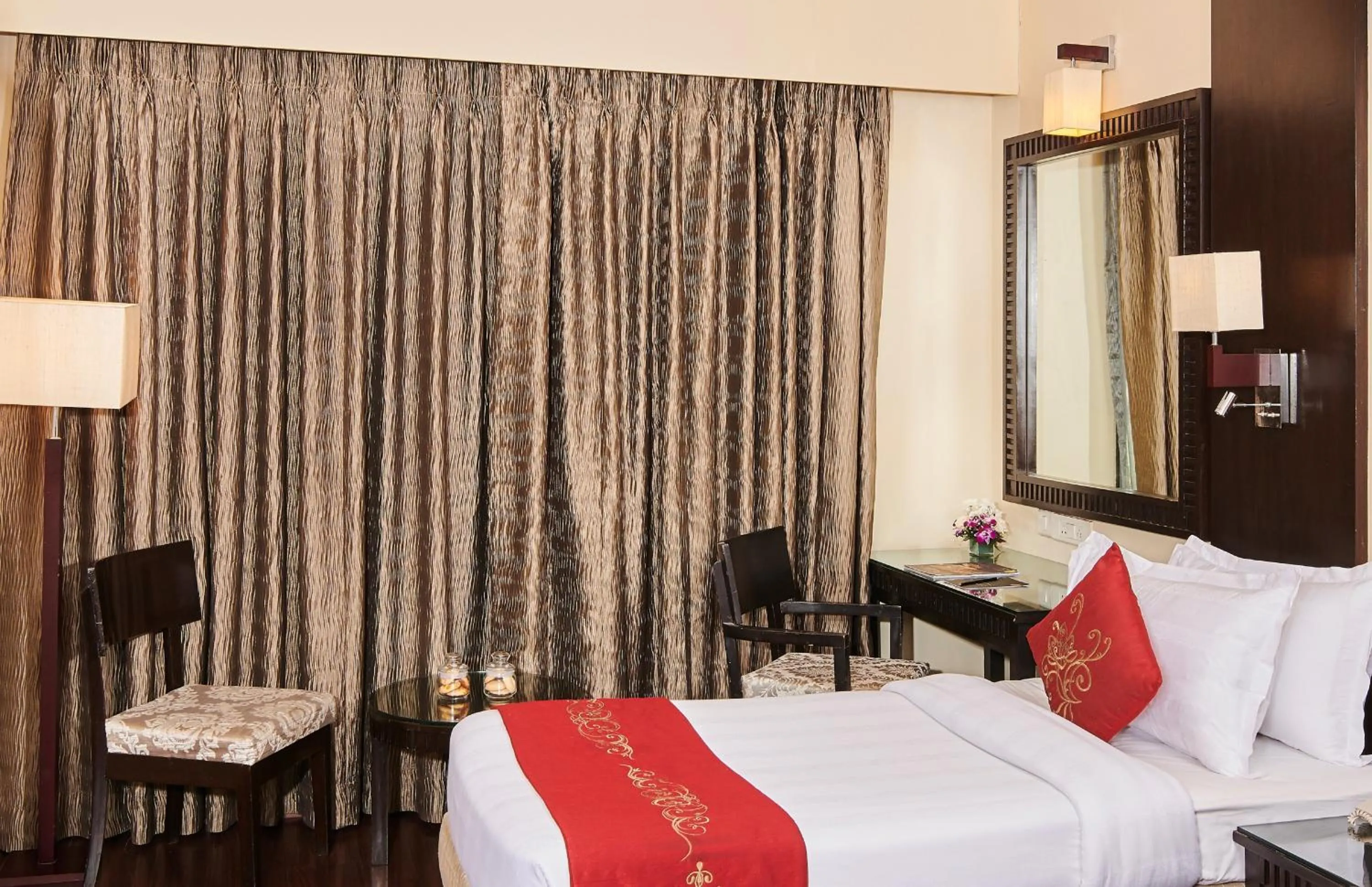 Bed in Goldfinch Hotel Mumbai