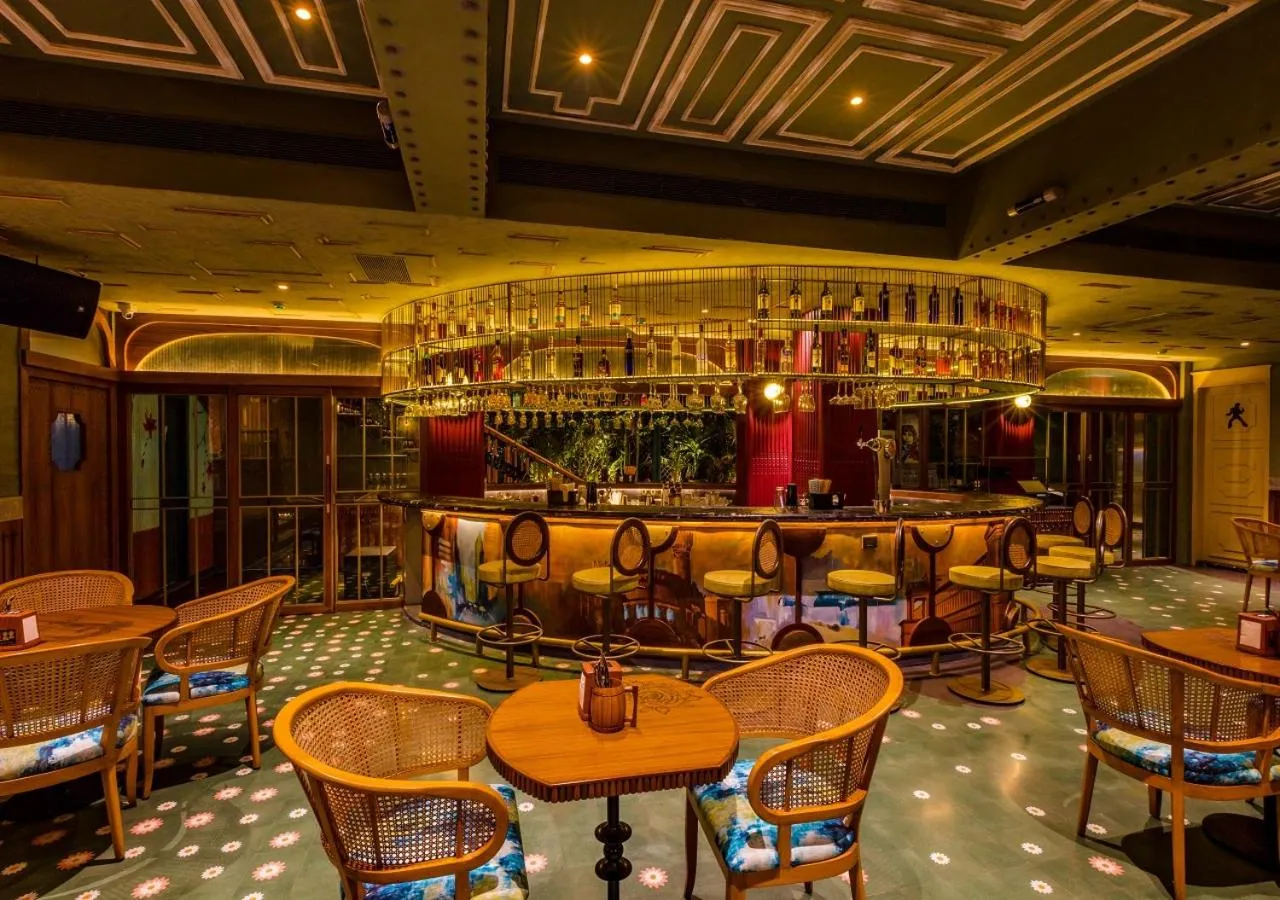 Lounge or bar in Goldfinch Hotel Mumbai