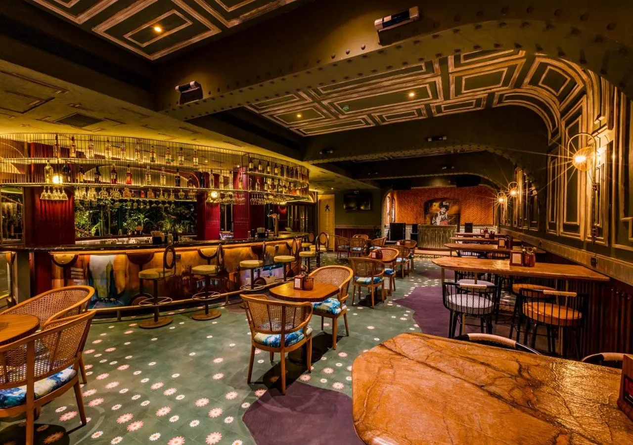 Nightclub / DJ in Goldfinch Hotel Mumbai