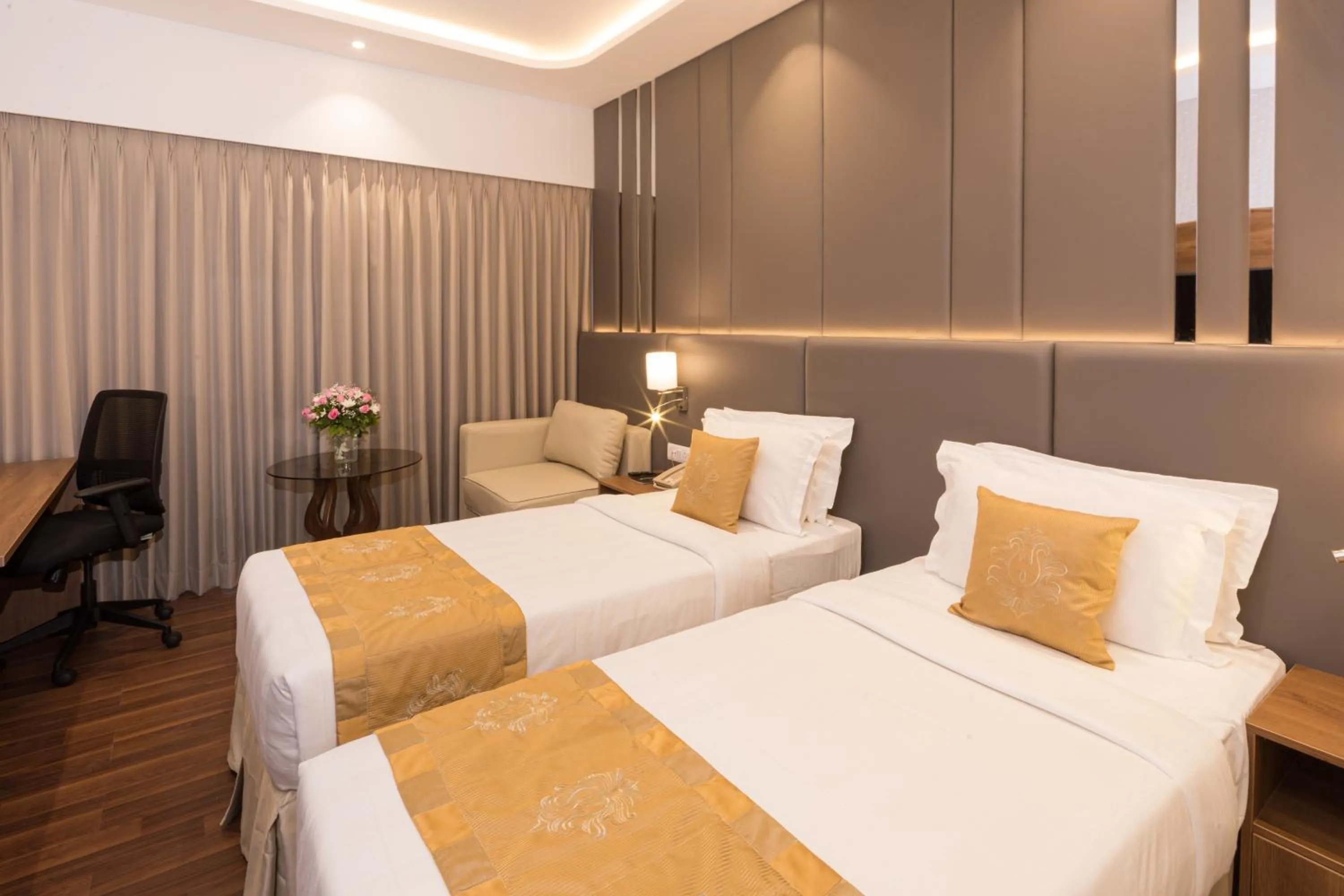 Bed in Goldfinch Hotel Mumbai