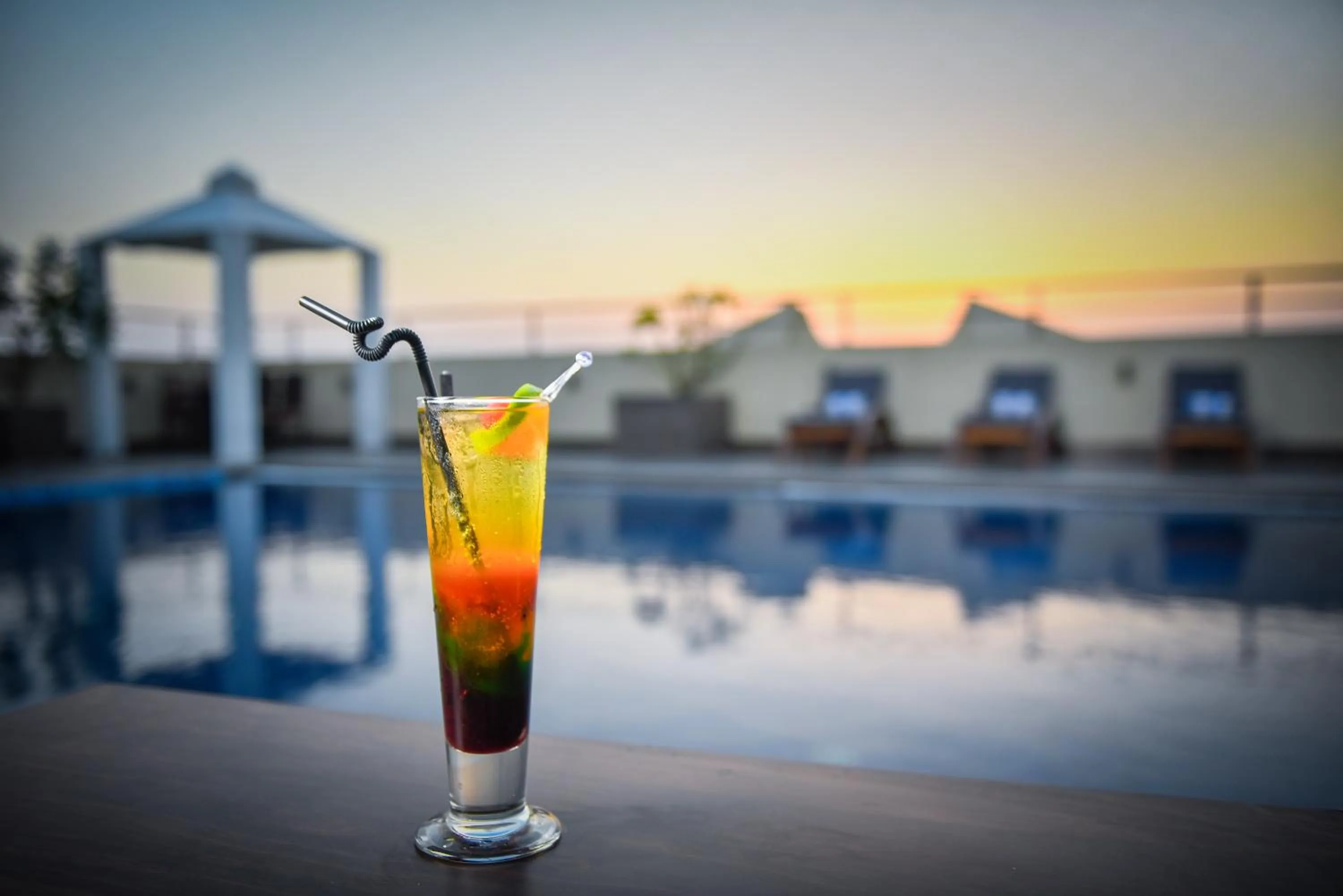 Swimming pool in Goldfinch Hotel Mumbai