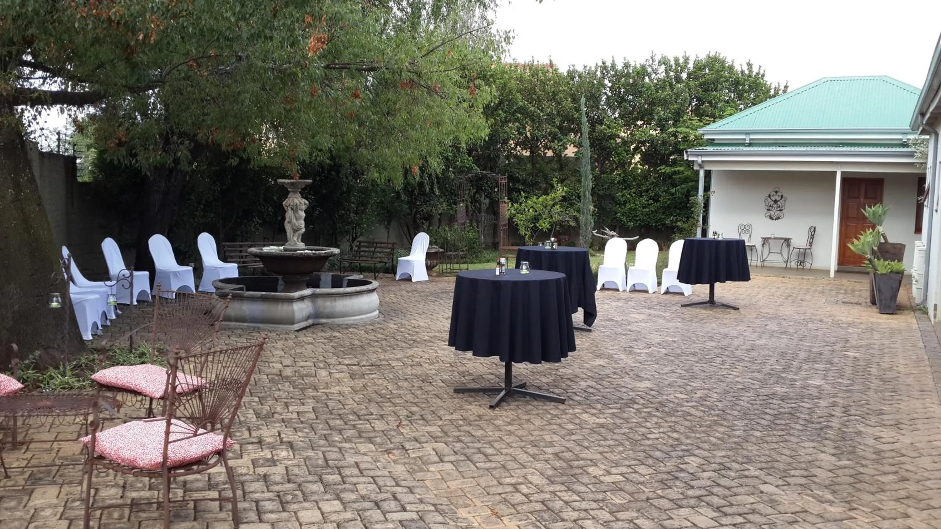 Banquet/Function facilities in Villa Jana Guesthouse