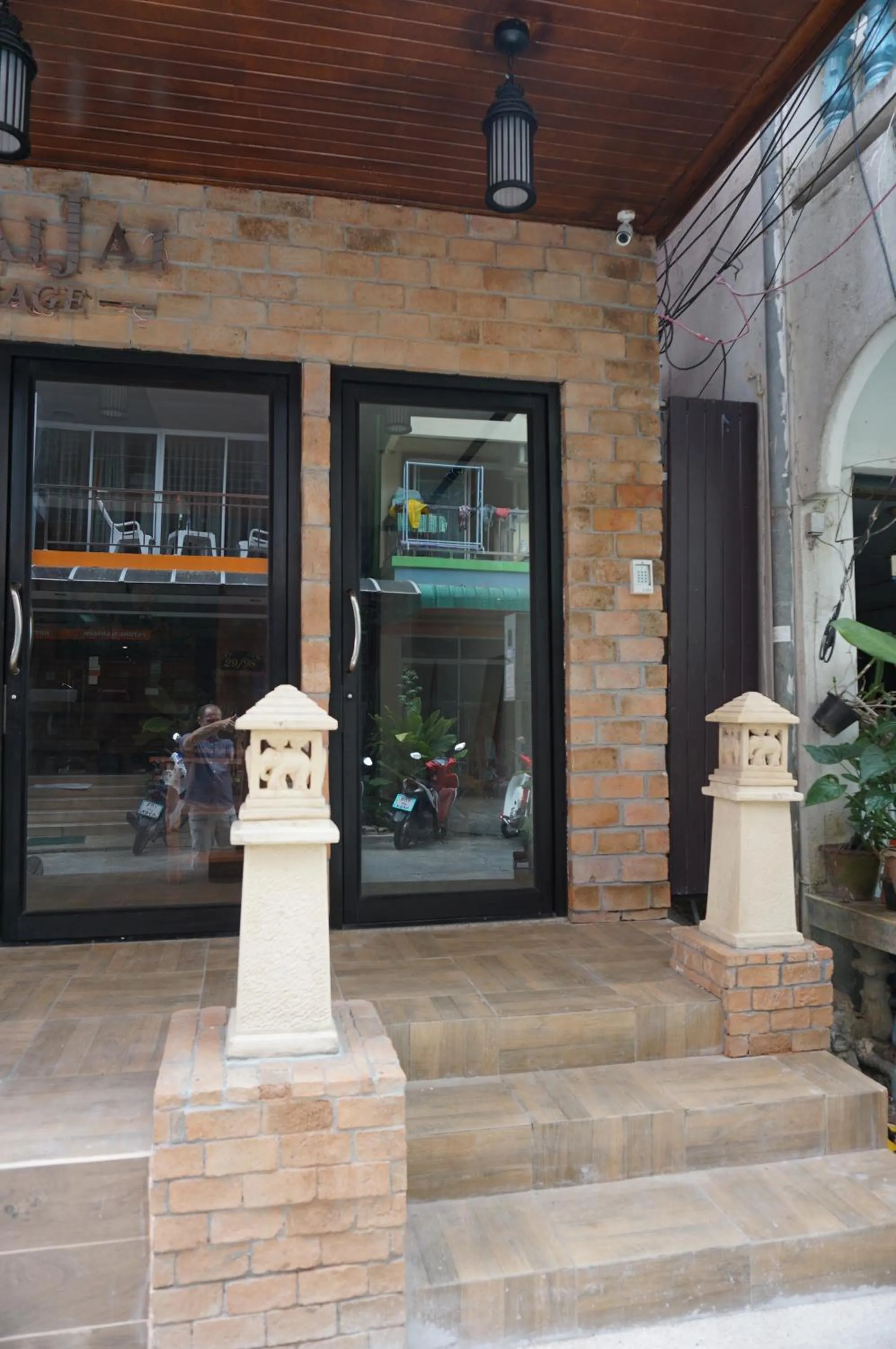 Facade/entrance in Heaven Apartments