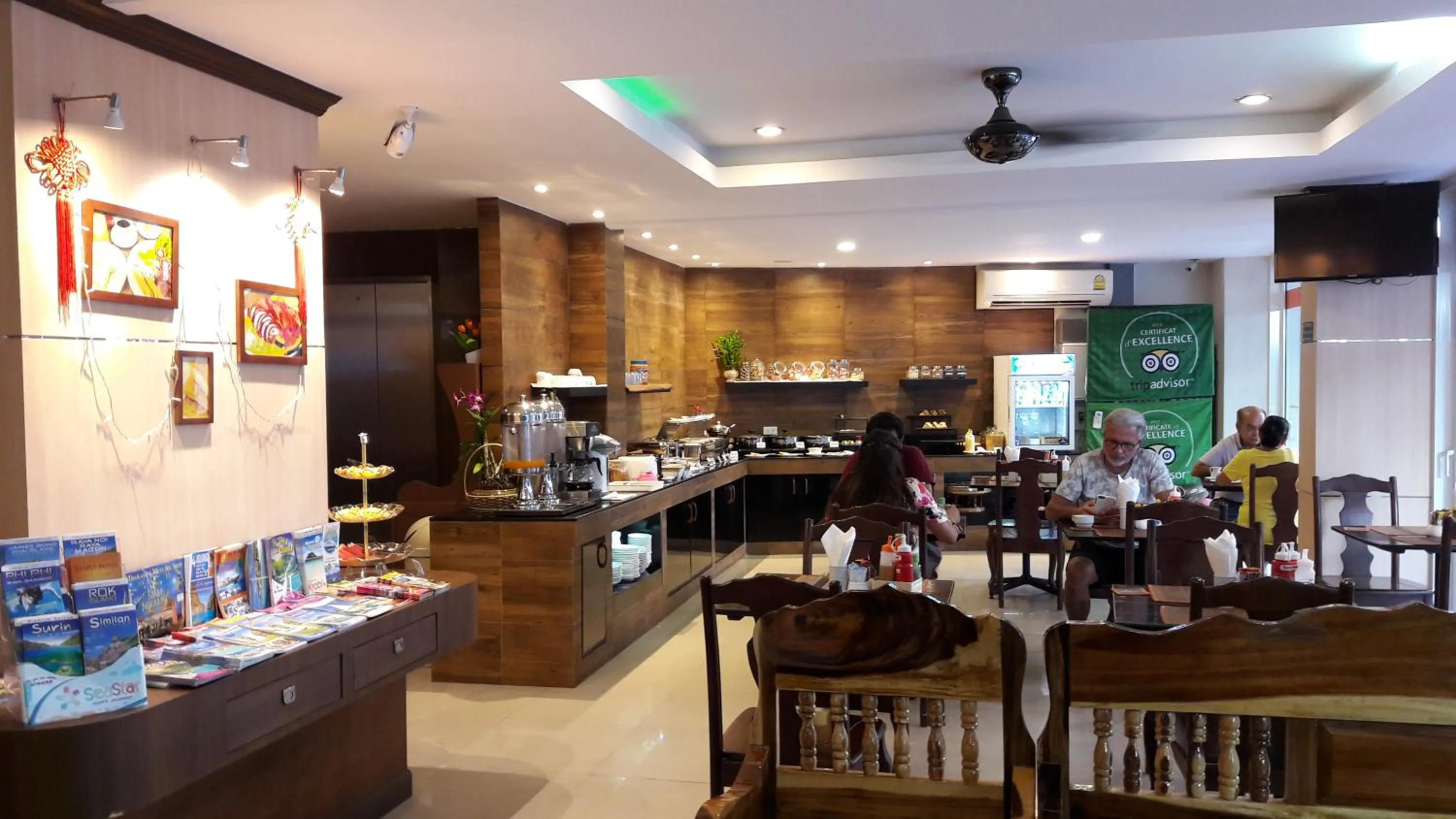 Buffet breakfast in Heaven Apartments