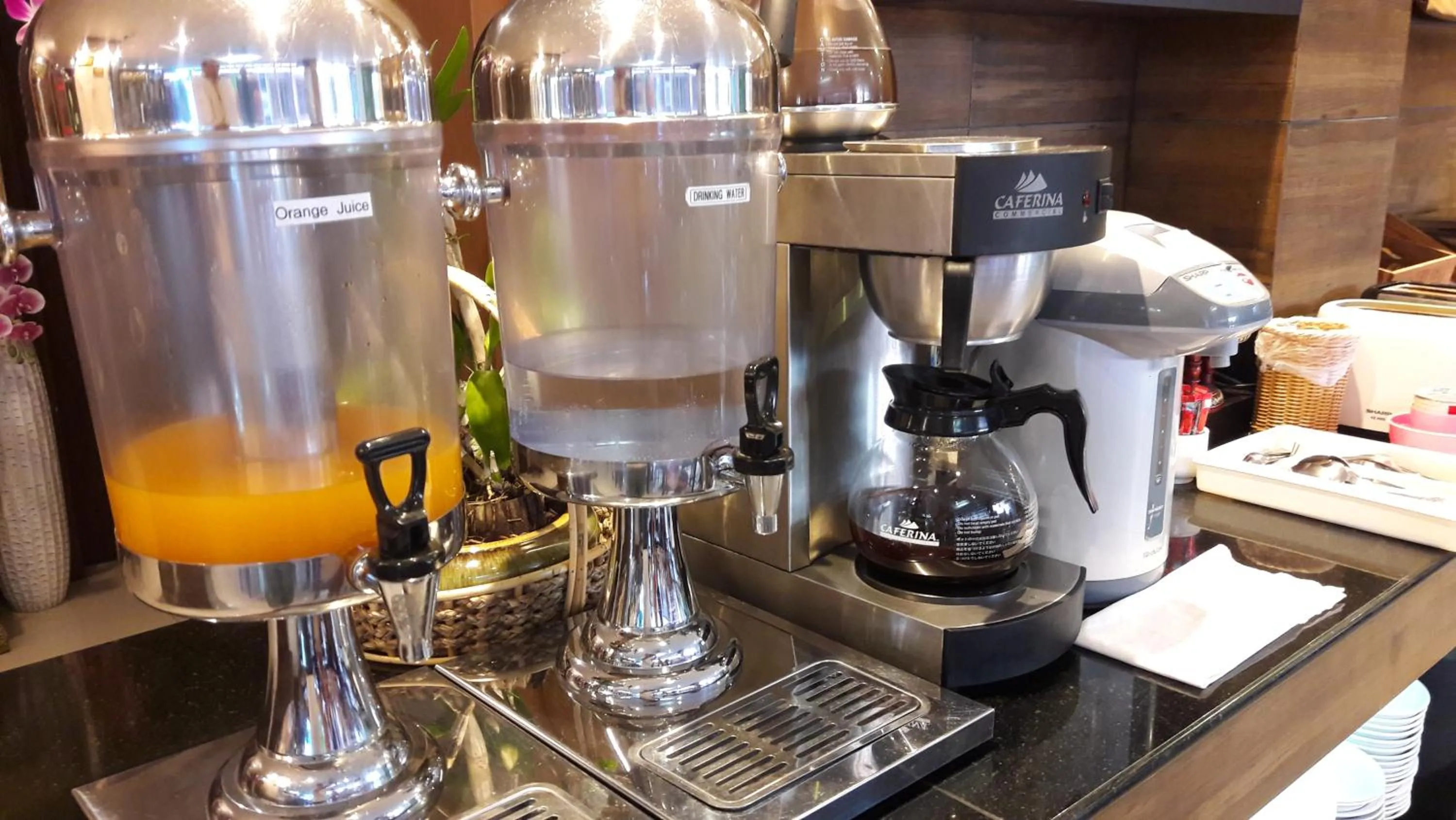 Buffet breakfast in Heaven Apartments