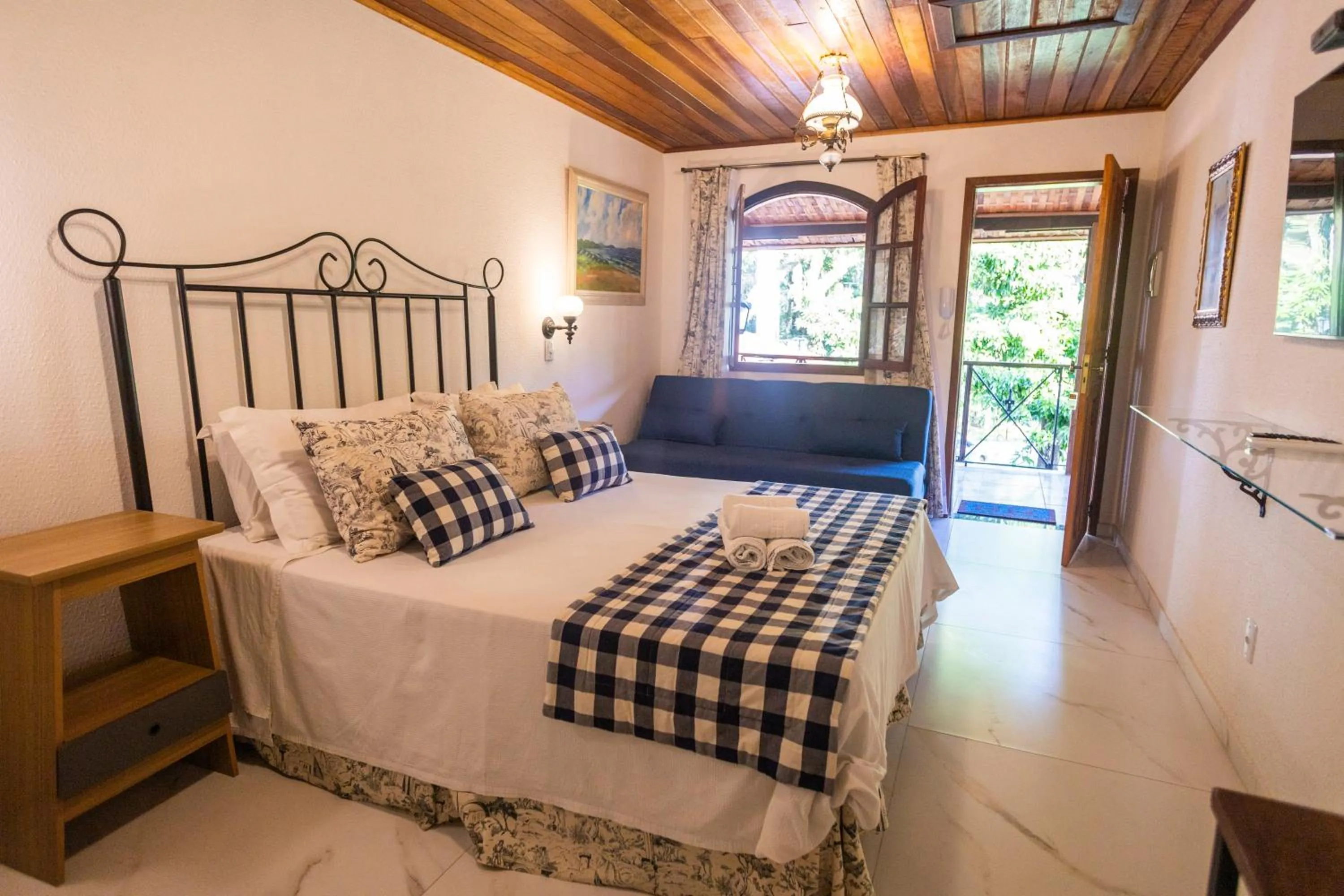 Bed in Hotel Britannia