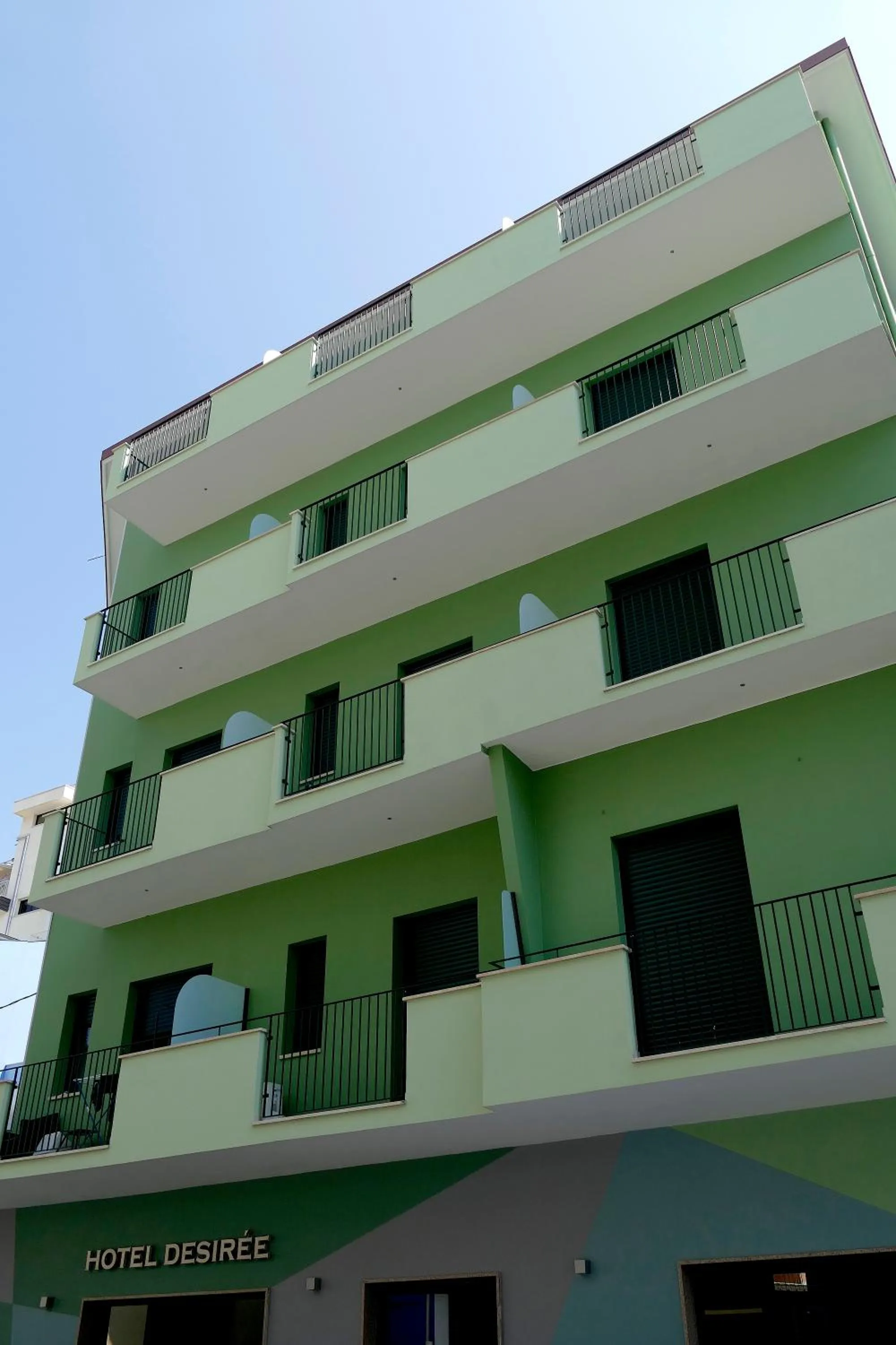 Facade/entrance in Hotel Désirée