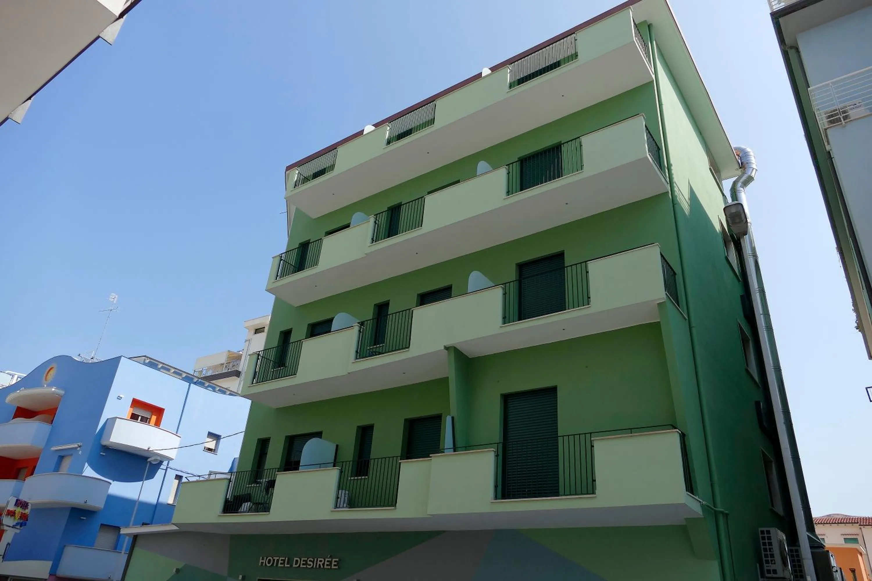 Facade/entrance in Hotel Désirée