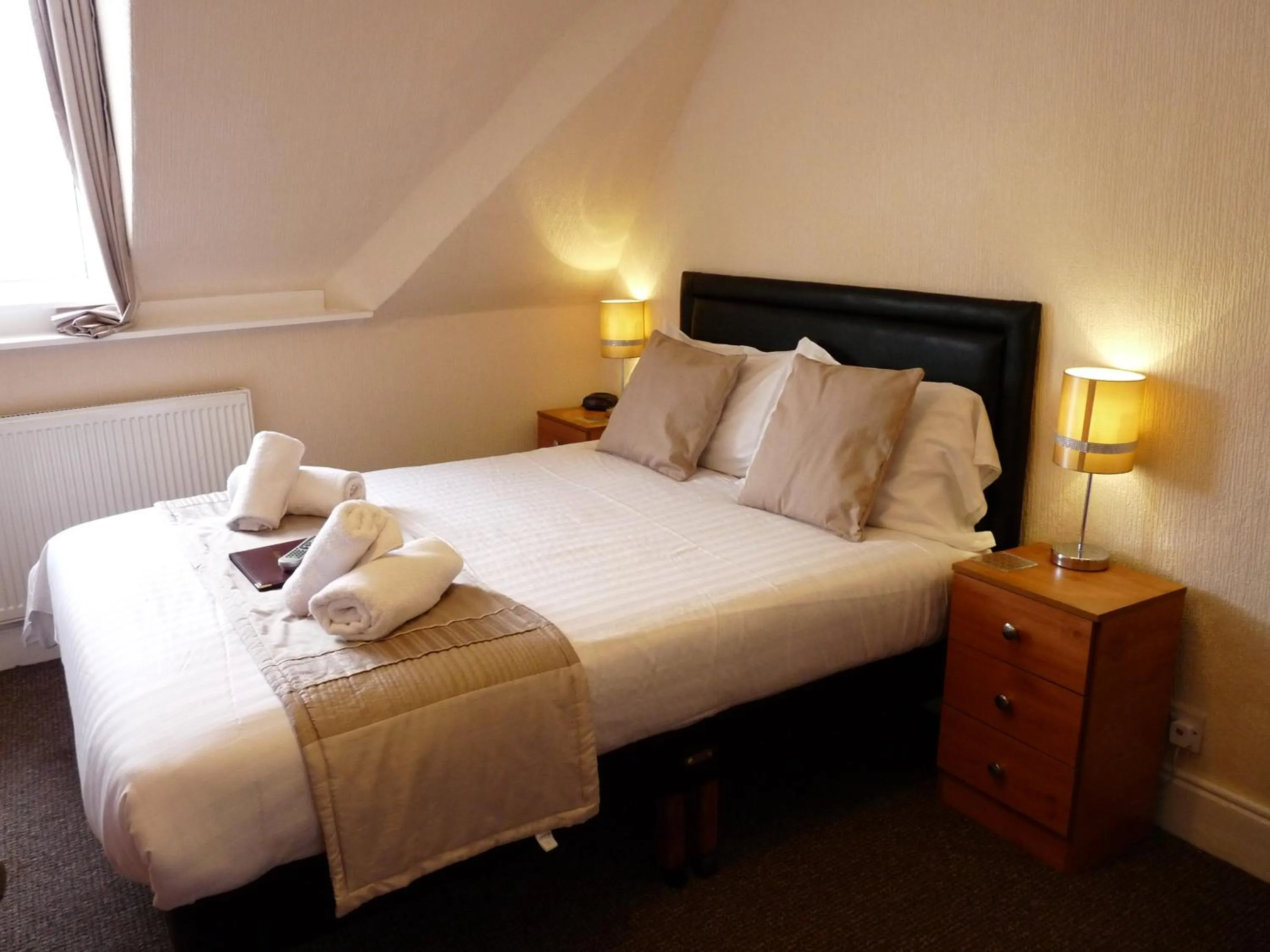 Bed in Hilbre Hotel
