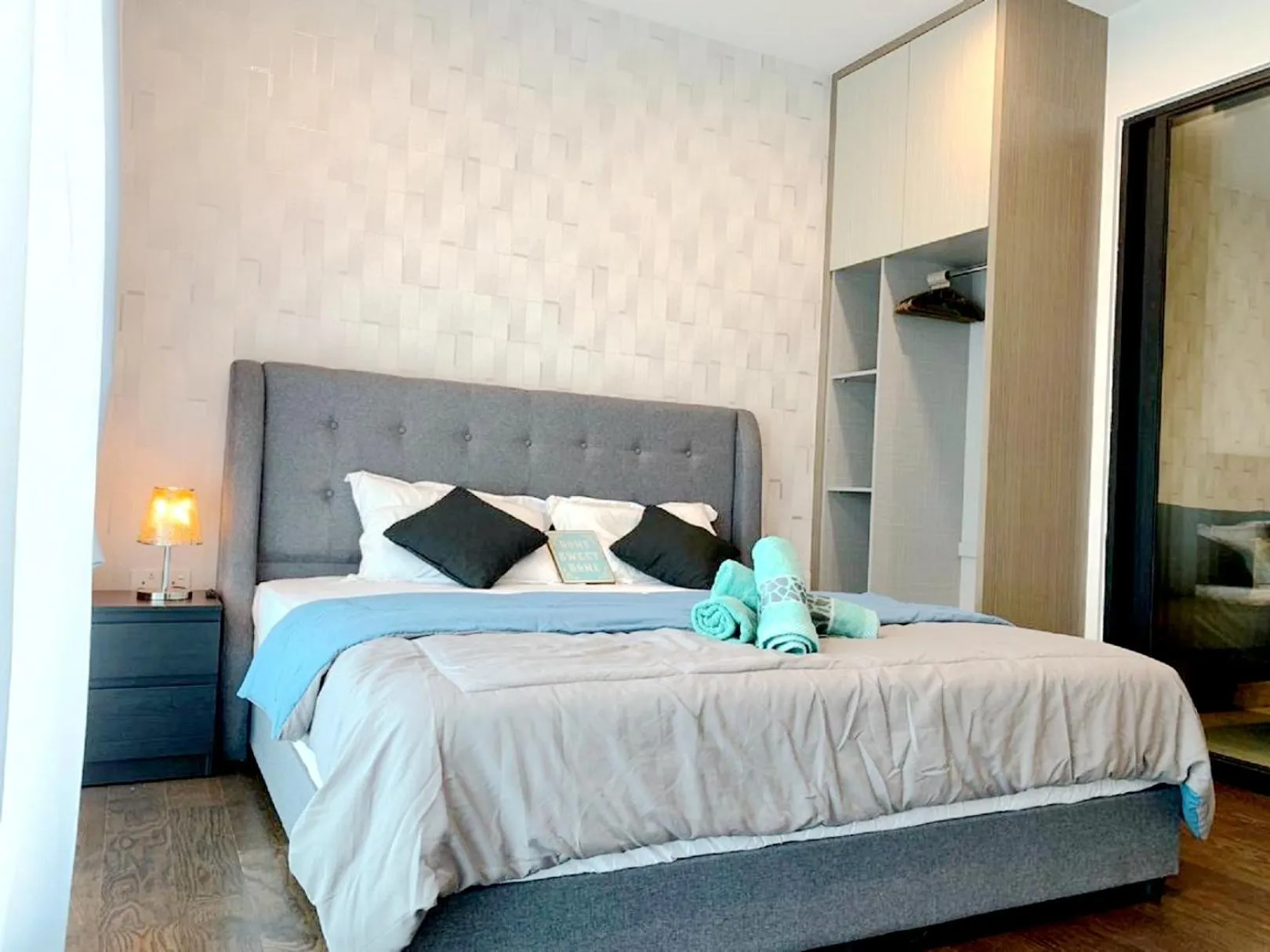 Bed in Almas Suites Puteri Harbour