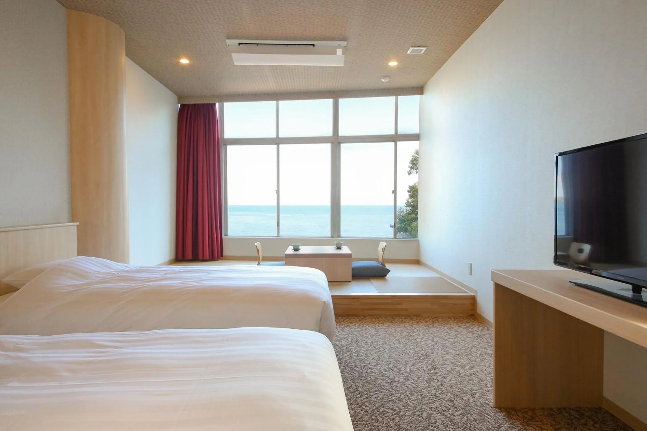 Bedroom, Bed in Ooedo Onsen Monogatari Hotel Suiyotei