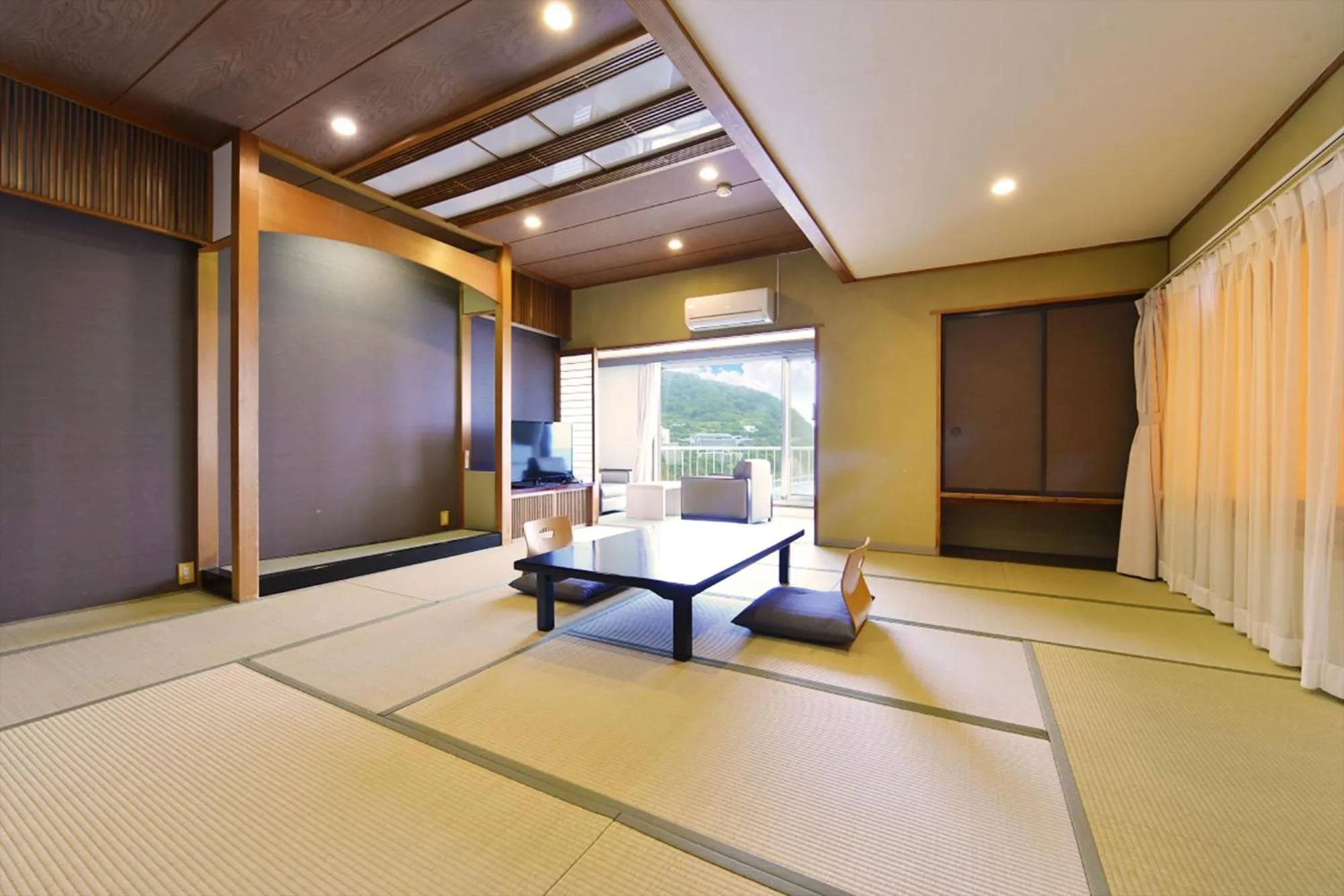 Photo of the whole room in Ooedo Onsen Monogatari Hotel Suiyotei