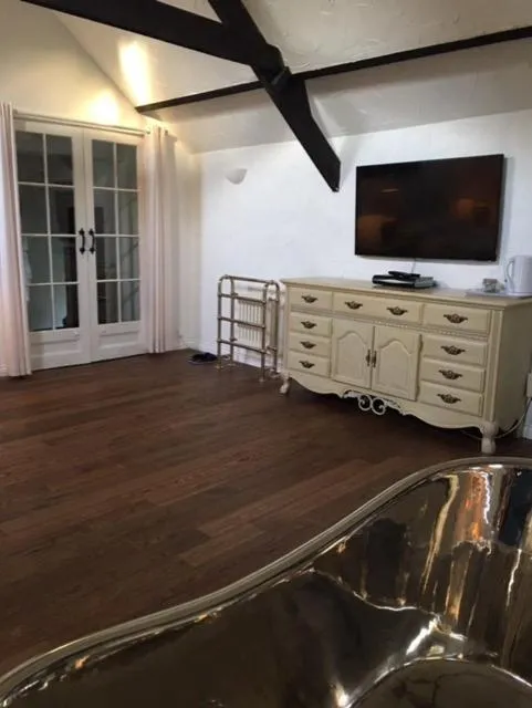 Chez Thomas 7 Route du Monde Ancien