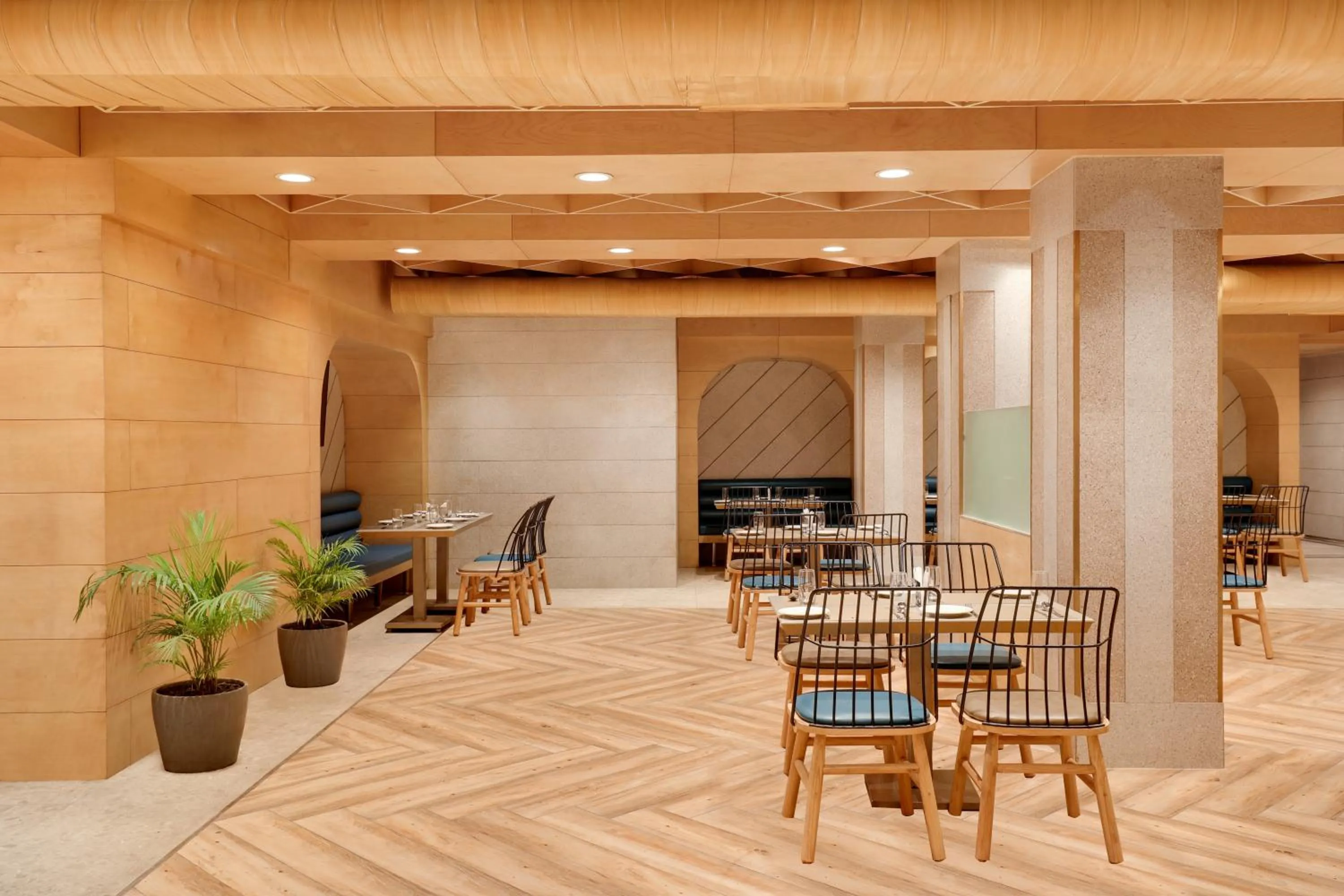 Restaurant/places to eat in Lemon Tree Hotel Bhopal