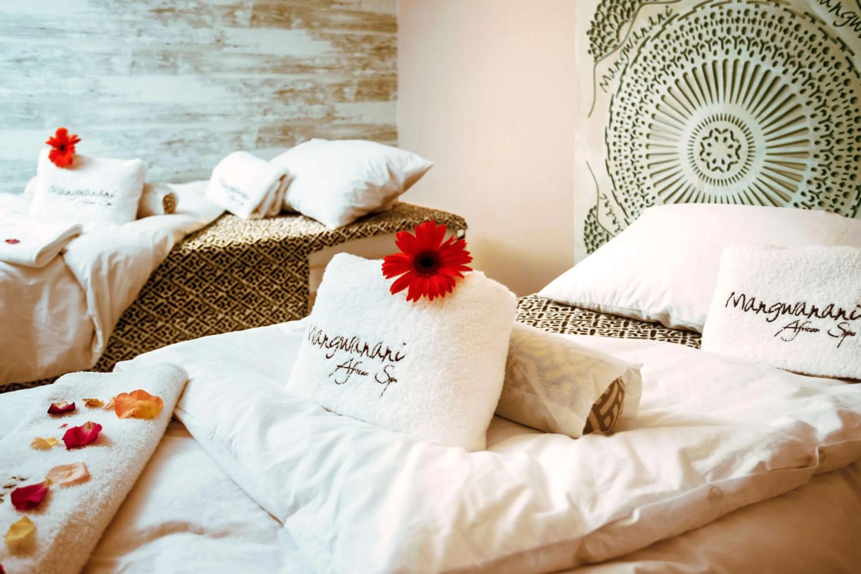 Spa and wellness centre/facilities, Bed in Southern Sun Elangeni & Maharani