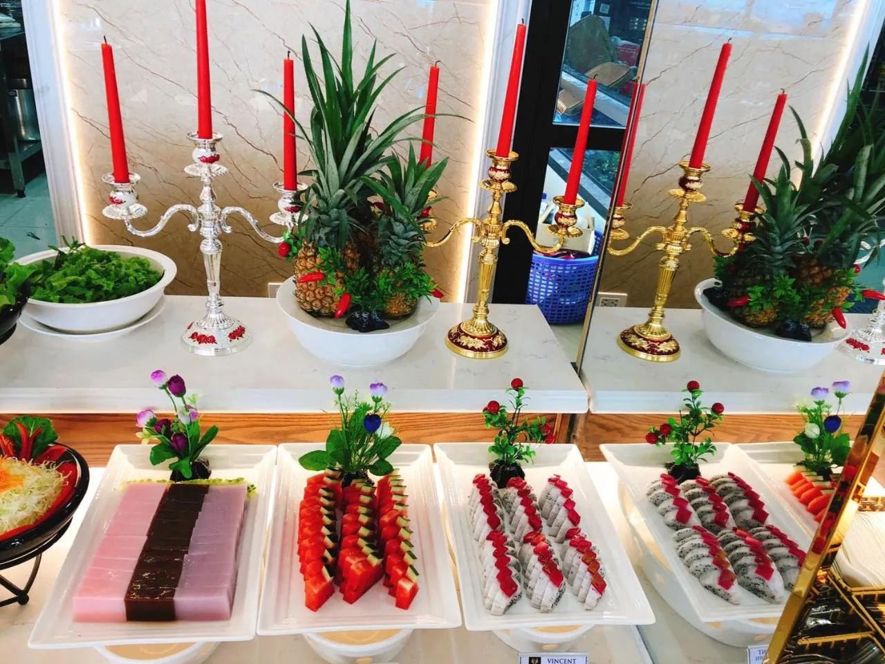 Food and drinks in Vincent Halong Hotel