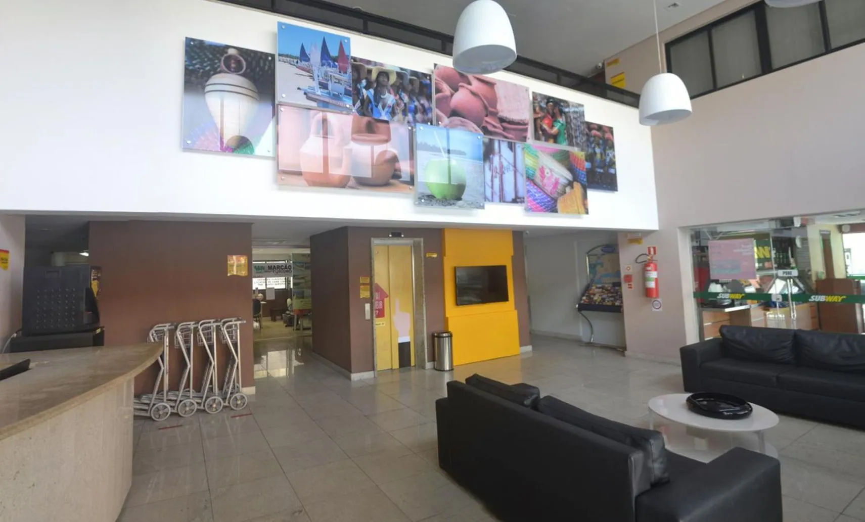 Facade/entrance in Expresso R1