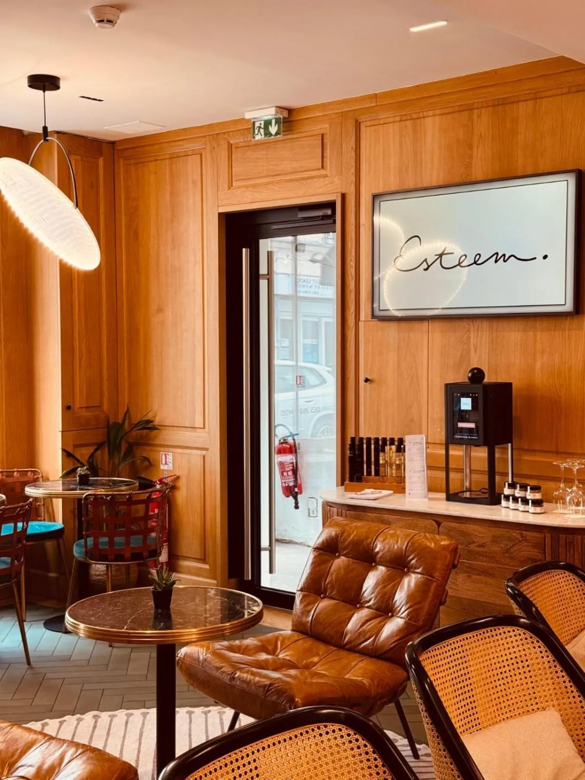 Lobby or reception in Esteem Tour Eiffel