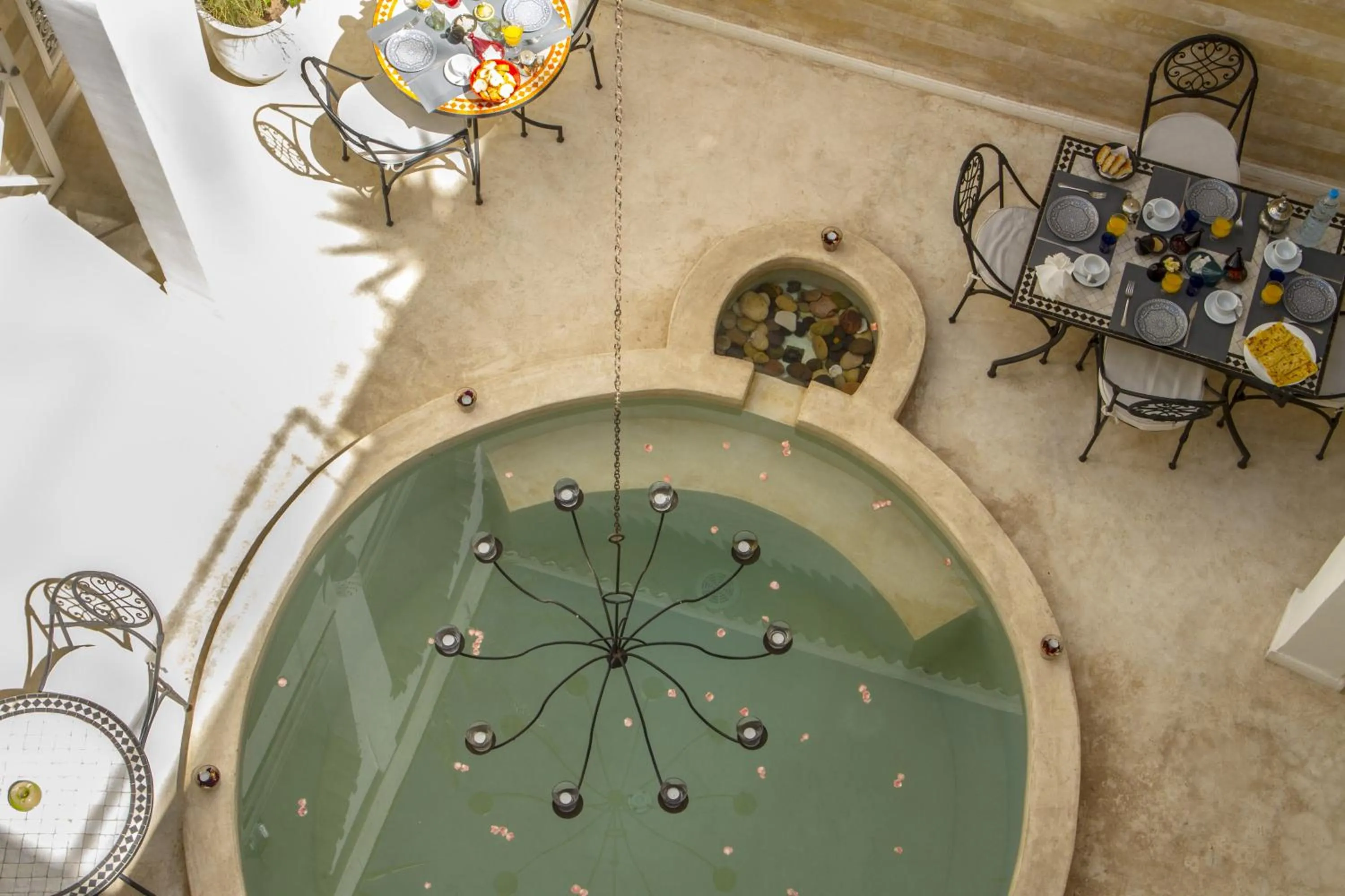 Swimming pool in Riad THALGE