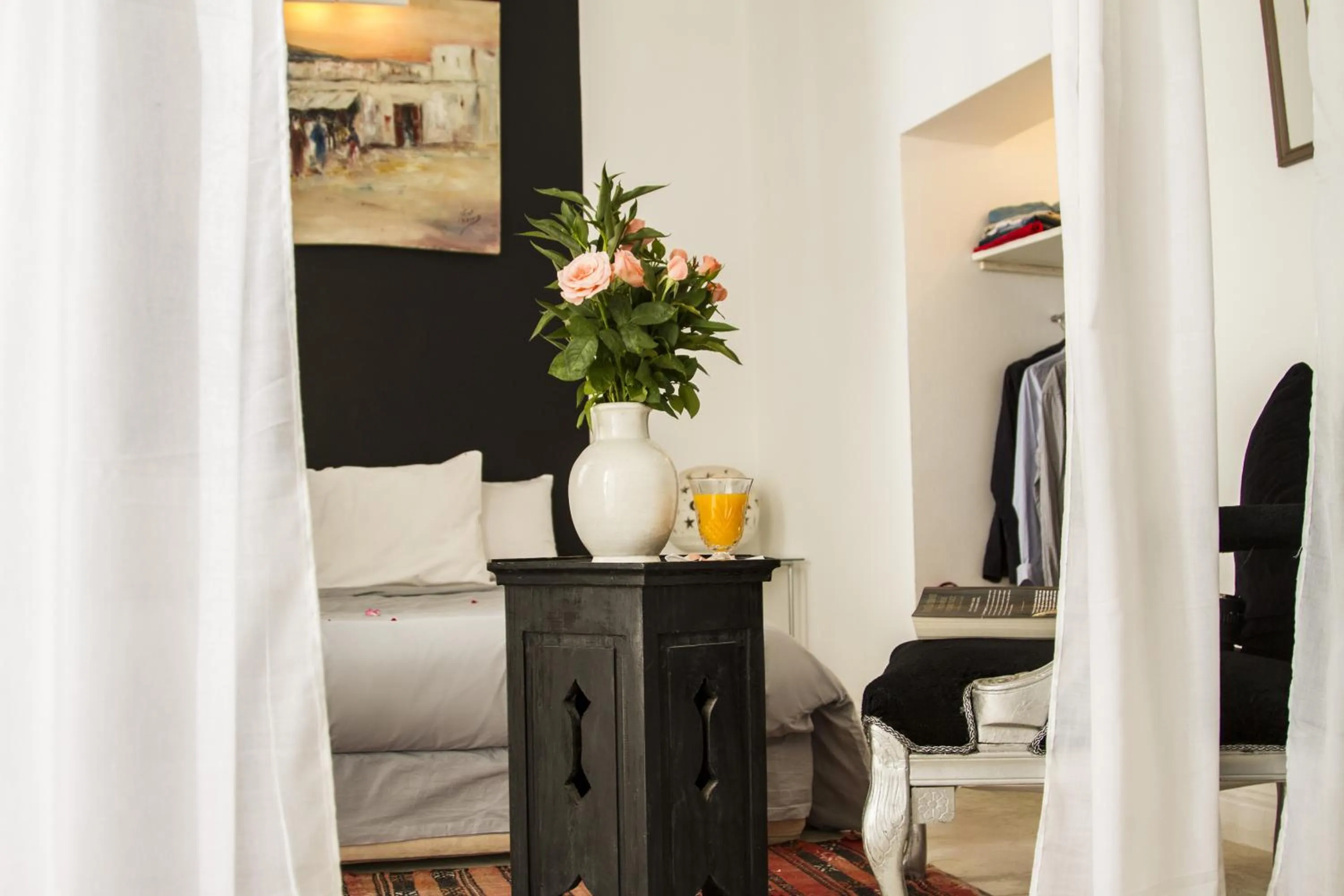 Photo of the whole room in Riad THALGE