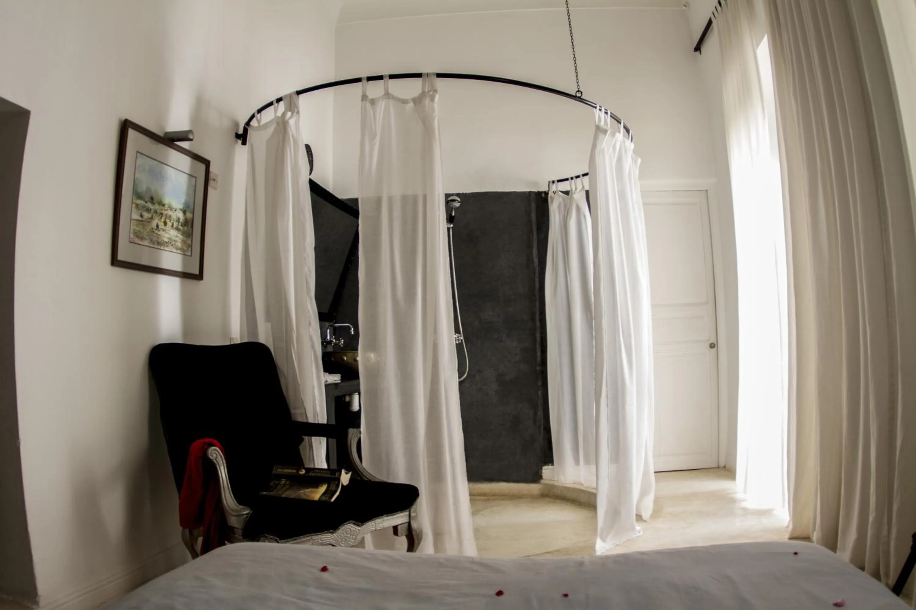 Bathroom, Bed in Riad THALGE